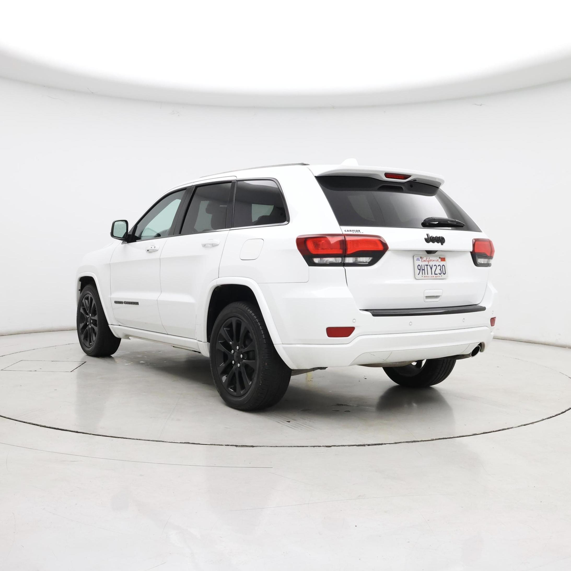 Thumbnail: 2018 Jeep Grand Cherokee - 2