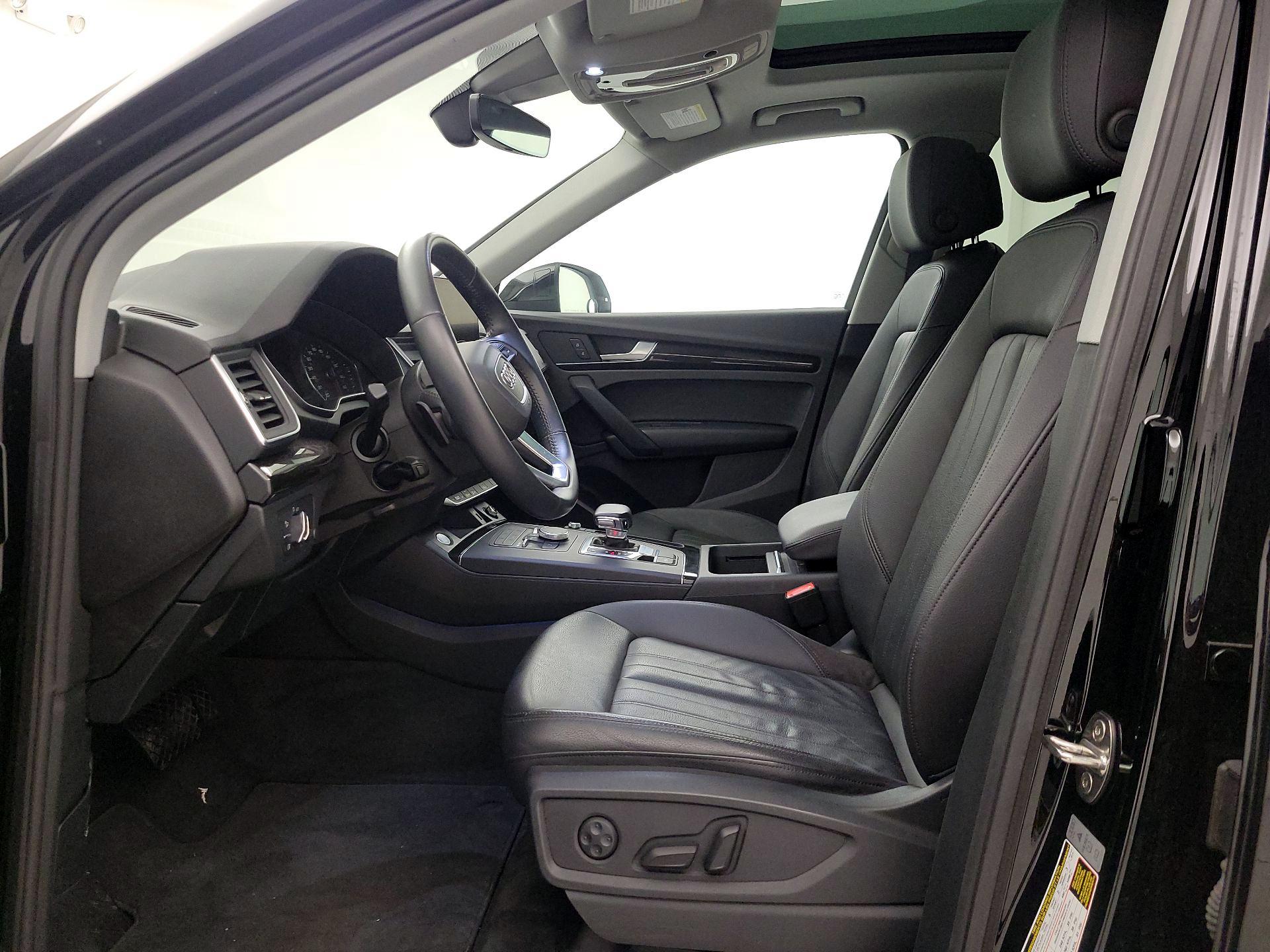 Thumbnail: 2020 Audi Q5 - 11