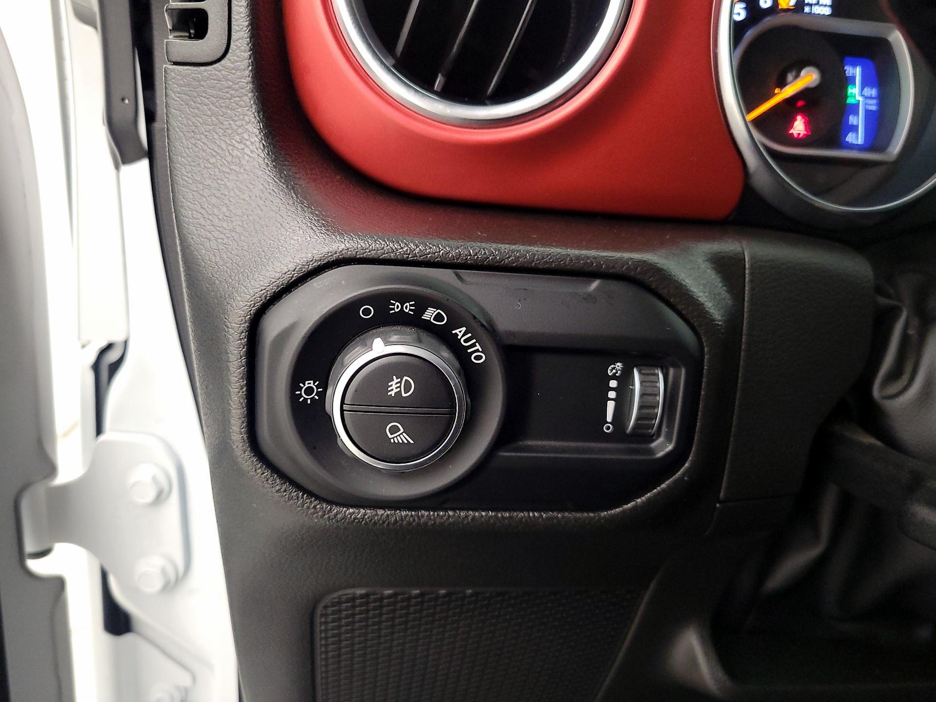 Thumbnail: 2023 Jeep Gladiator - 13