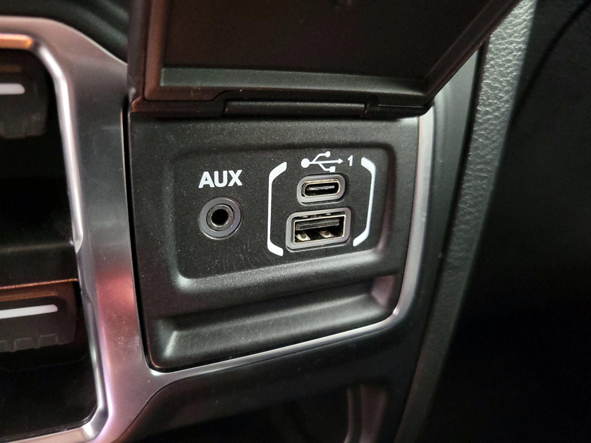 Thumbnail: 2023 Jeep Gladiator - 19