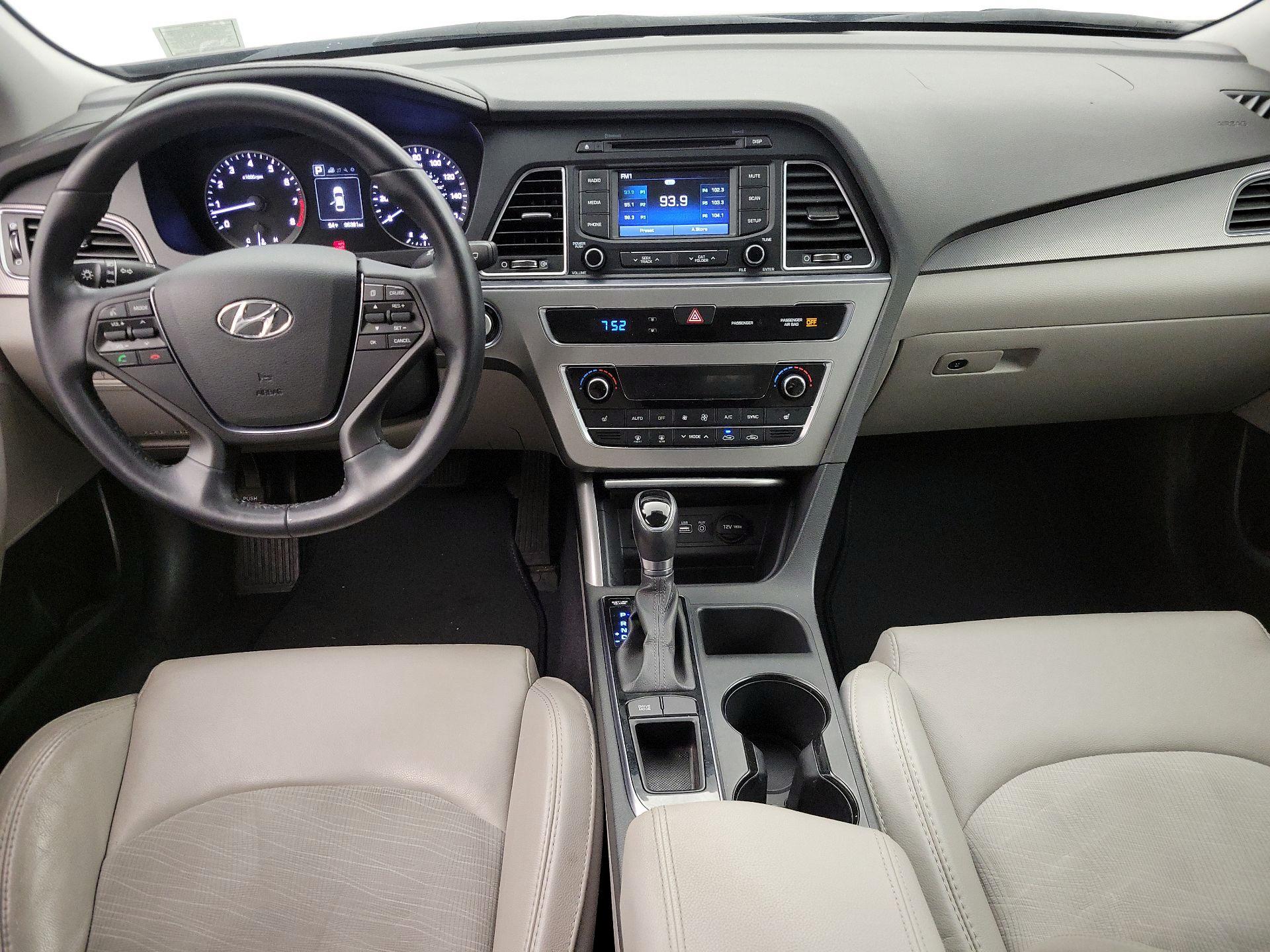 Thumbnail: 2015 Hyundai Sonata - 9