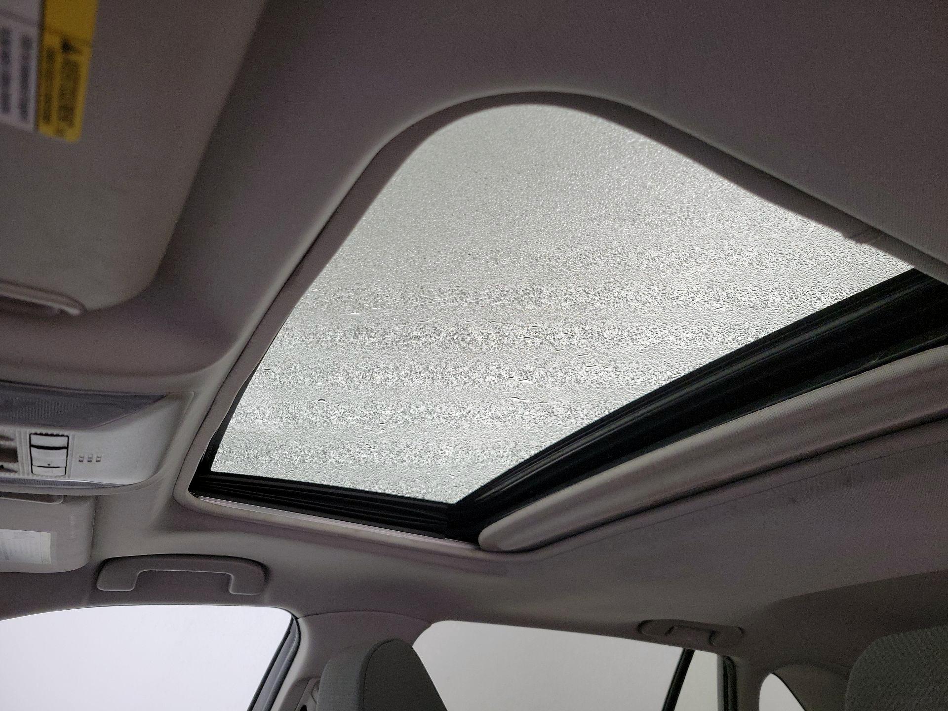 Thumbnail: 2020 Toyota RAV4 - 19