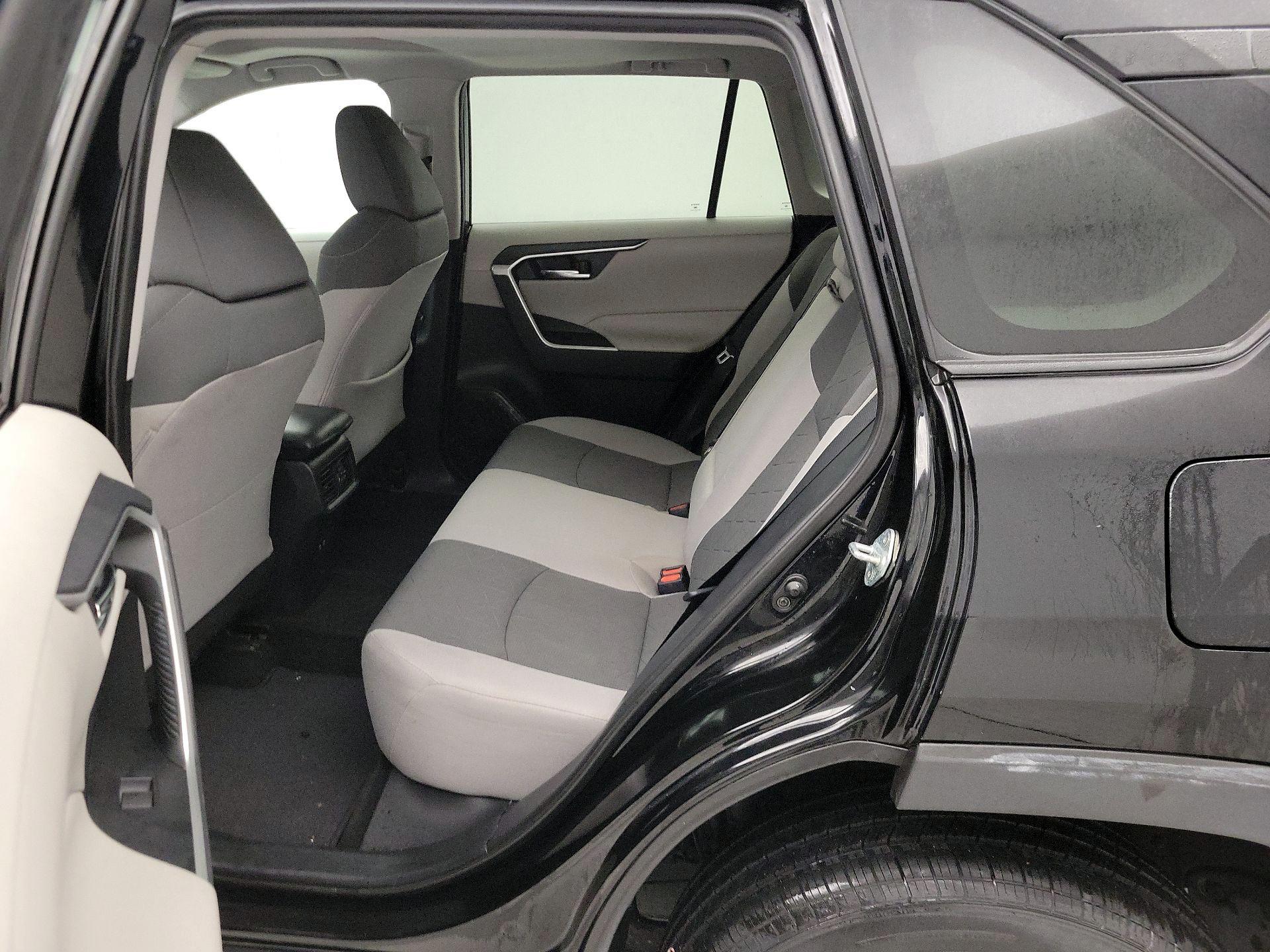 Thumbnail: 2020 Toyota RAV4 - 20