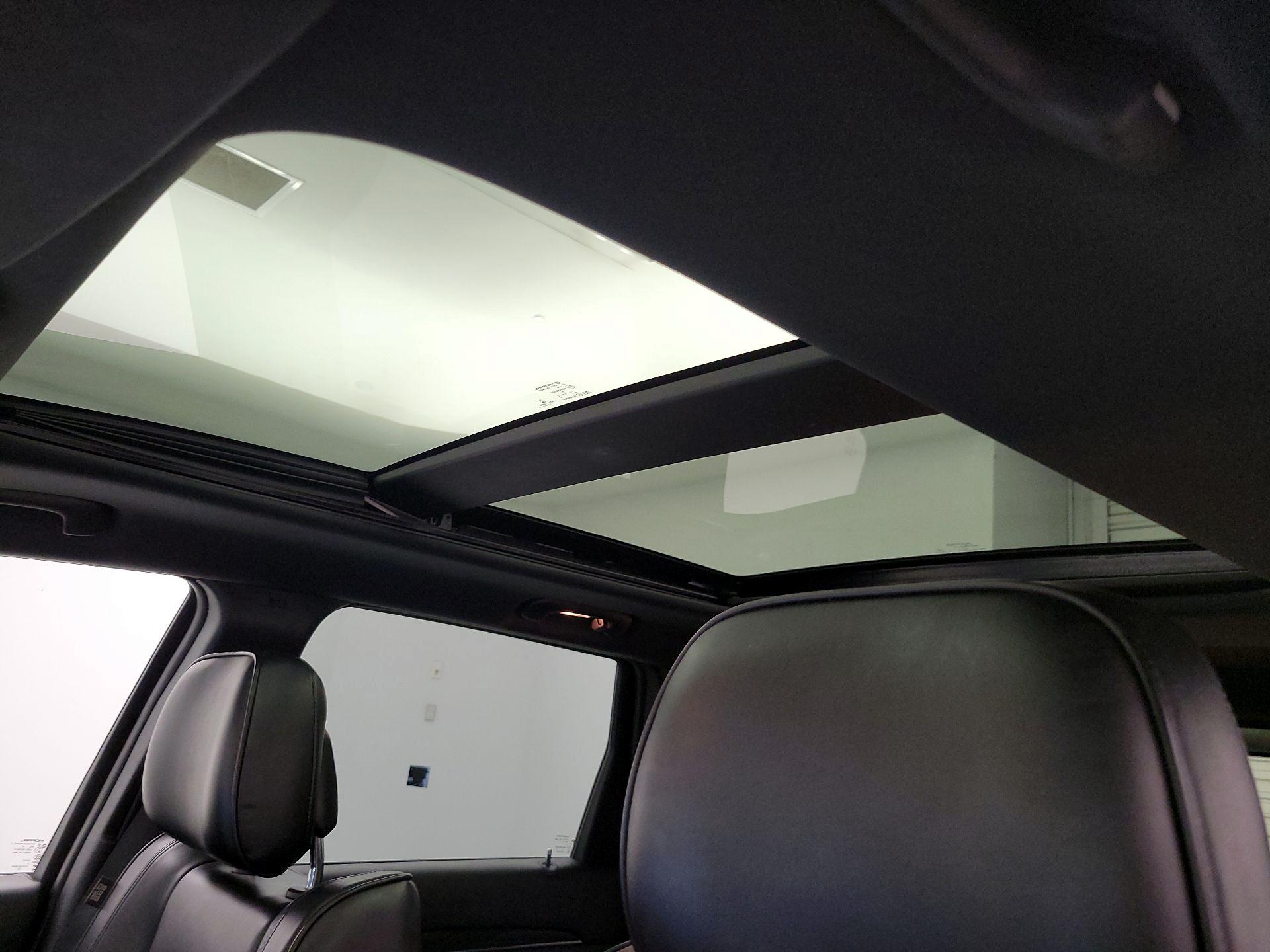 Thumbnail: 2015 Jeep Grand Cherokee - 20