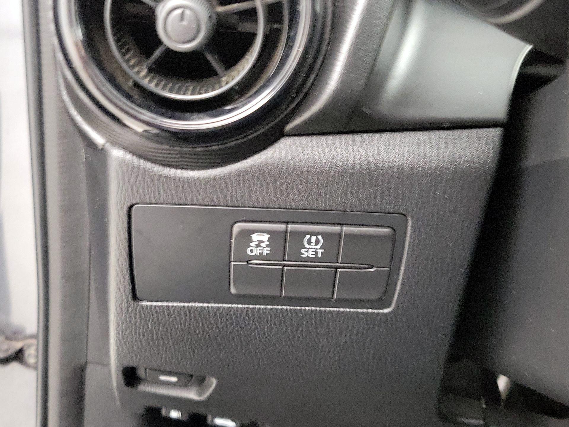 Thumbnail: 2019 Toyota Yaris - 13