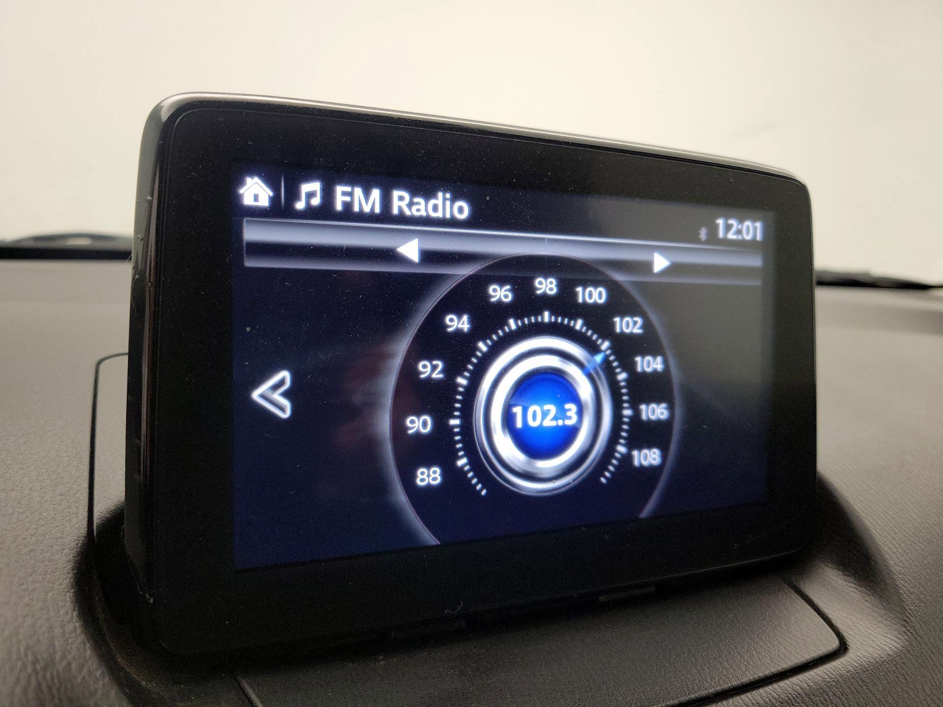 Thumbnail: 2019 Toyota Yaris - 15