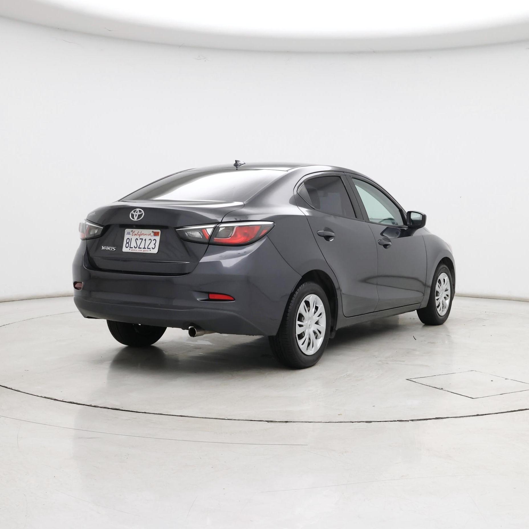 Thumbnail: 2019 Toyota Yaris - 8