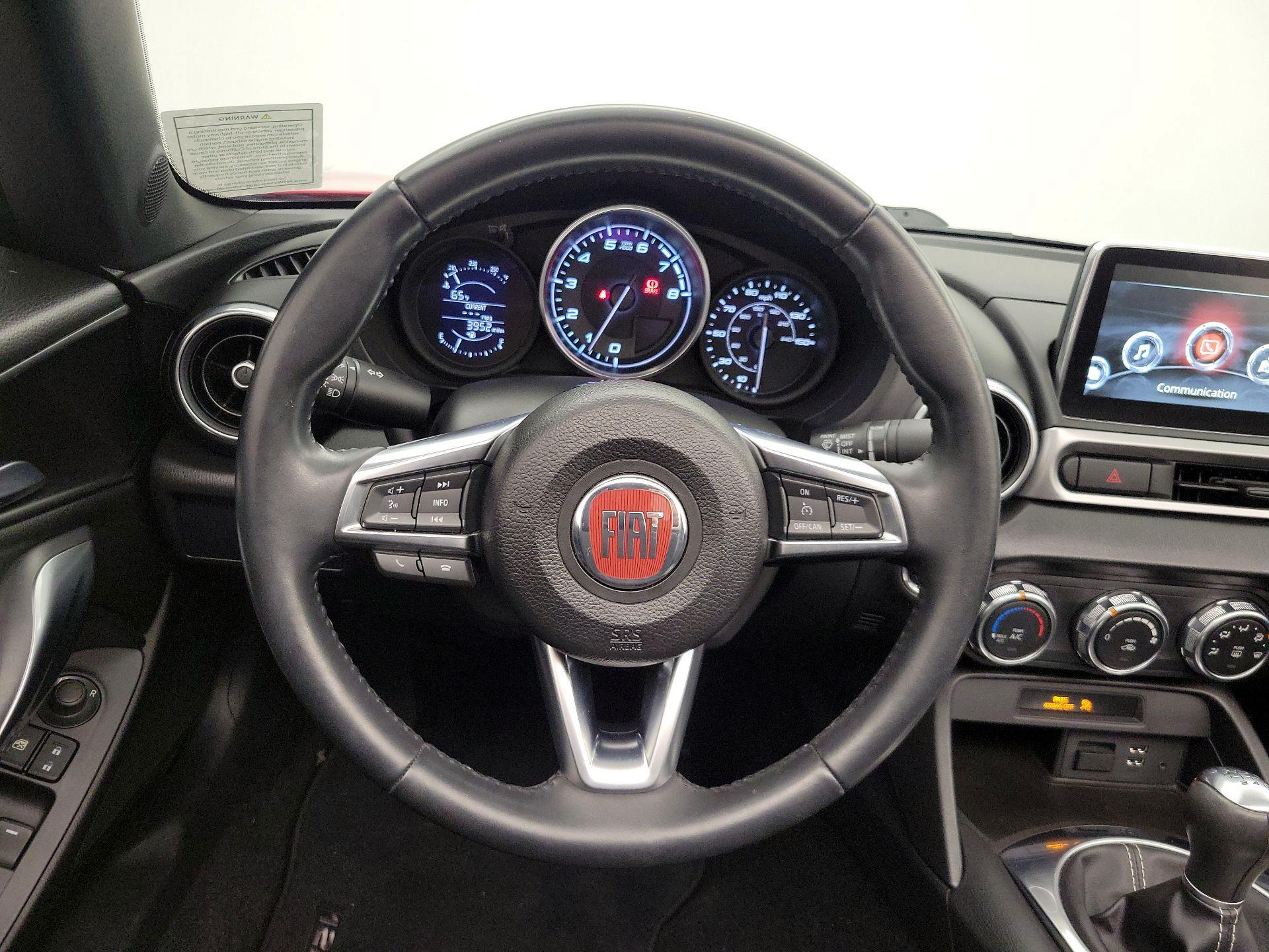 Thumbnail: 2017 Fiat 124 Spider - 10