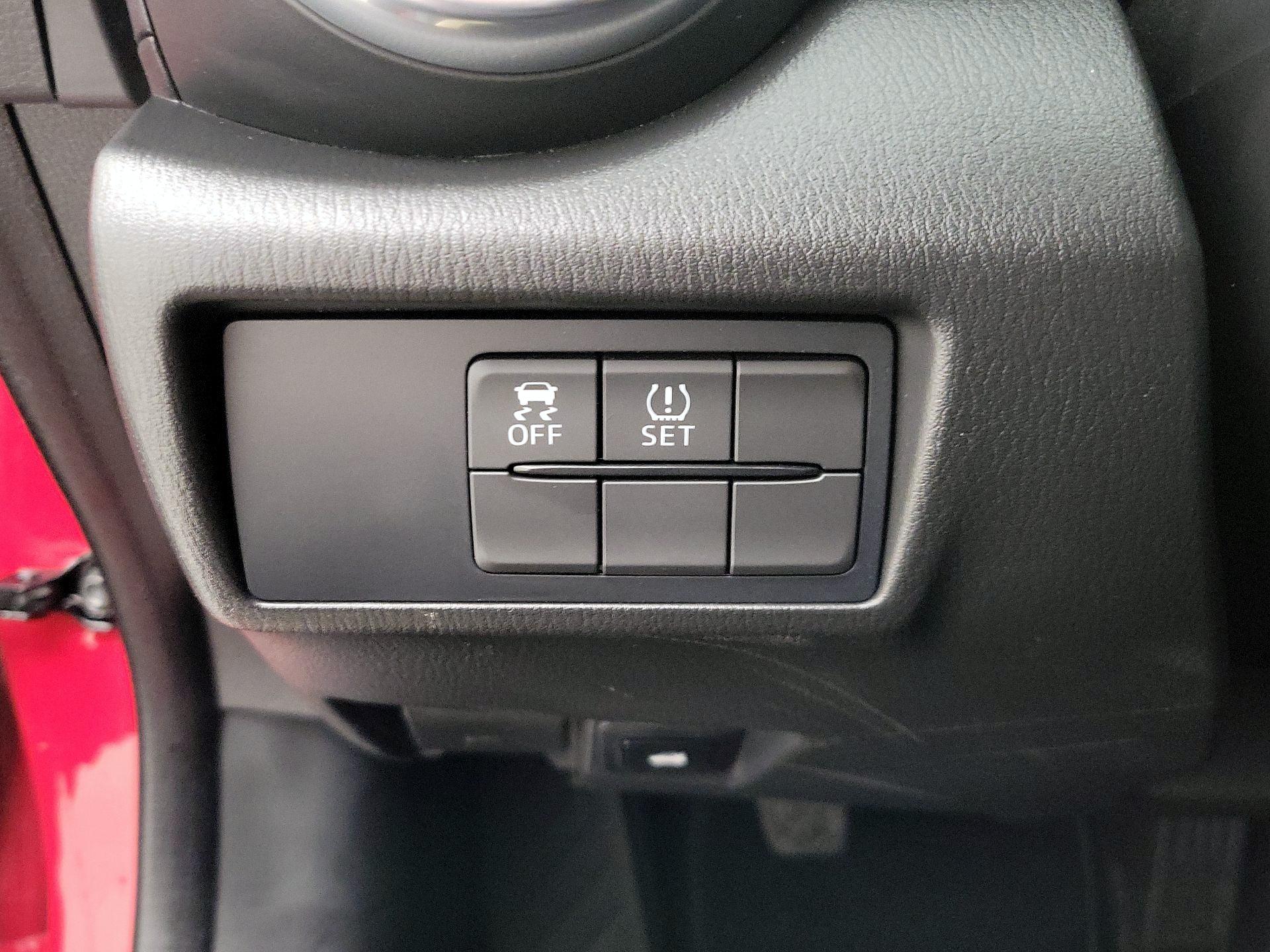 Thumbnail: 2017 Fiat 124 Spider - 13