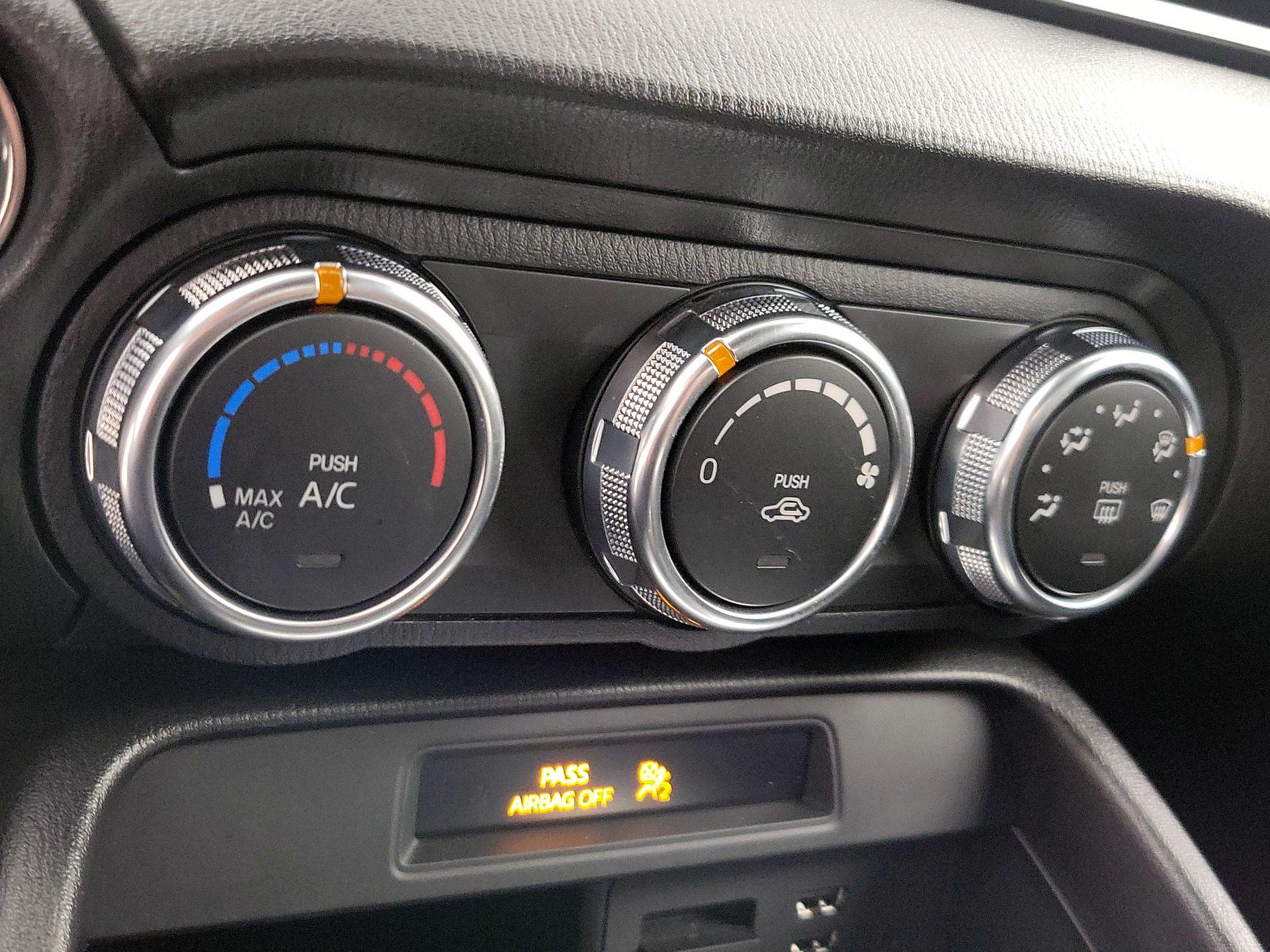 Thumbnail: 2017 Fiat 124 Spider - 16