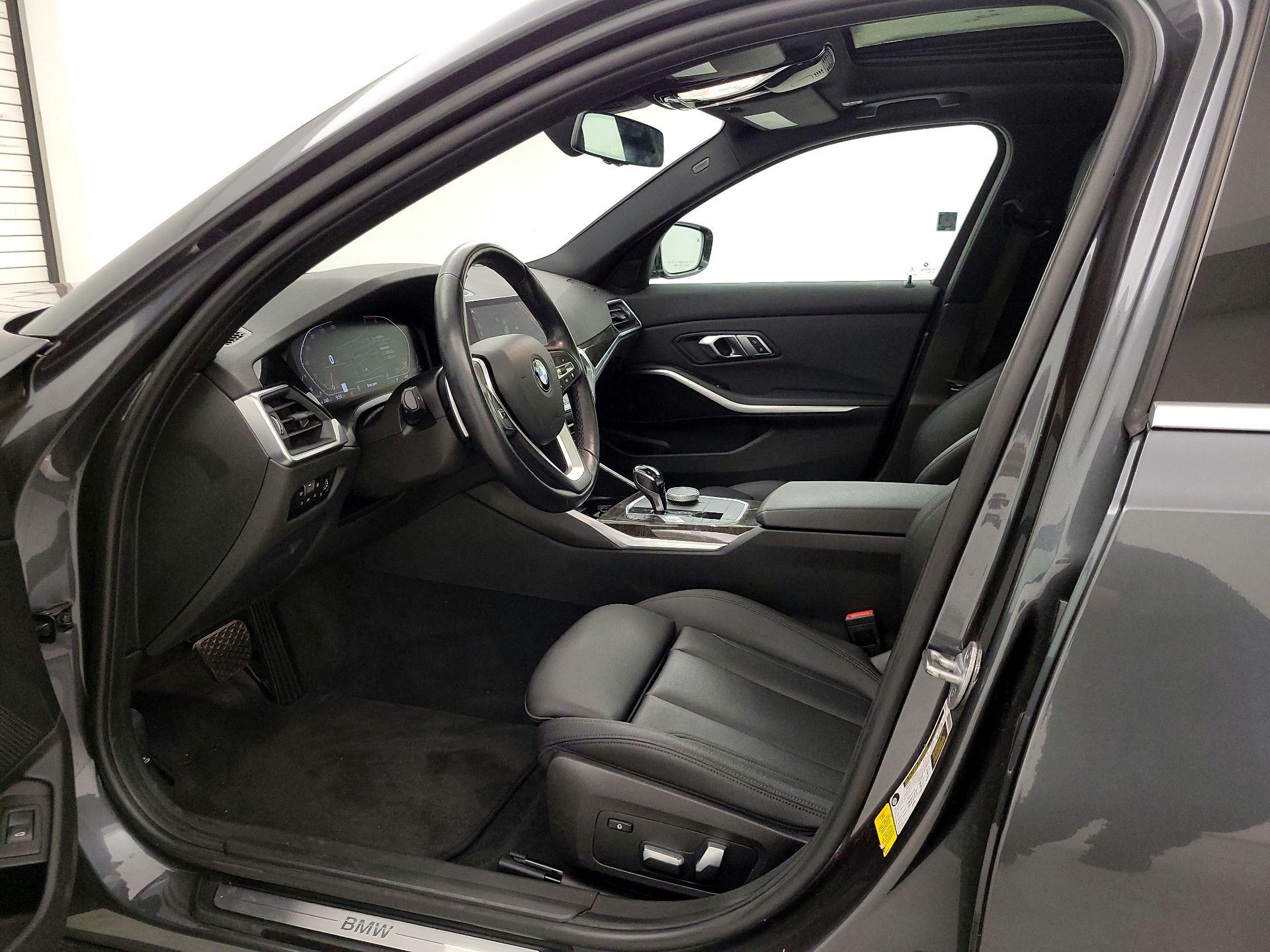 Thumbnail: 2020 BMW 3 Series - 11