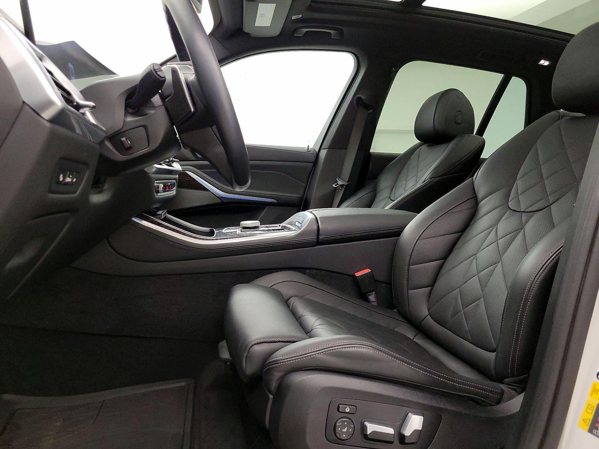 Thumbnail: 2024 BMW X5 - 11