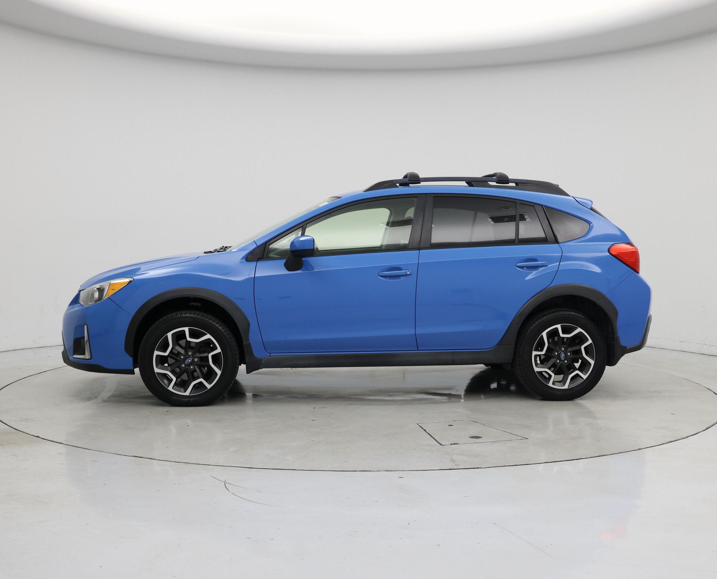 Thumbnail: 2017 Subaru Crosstrek - 3