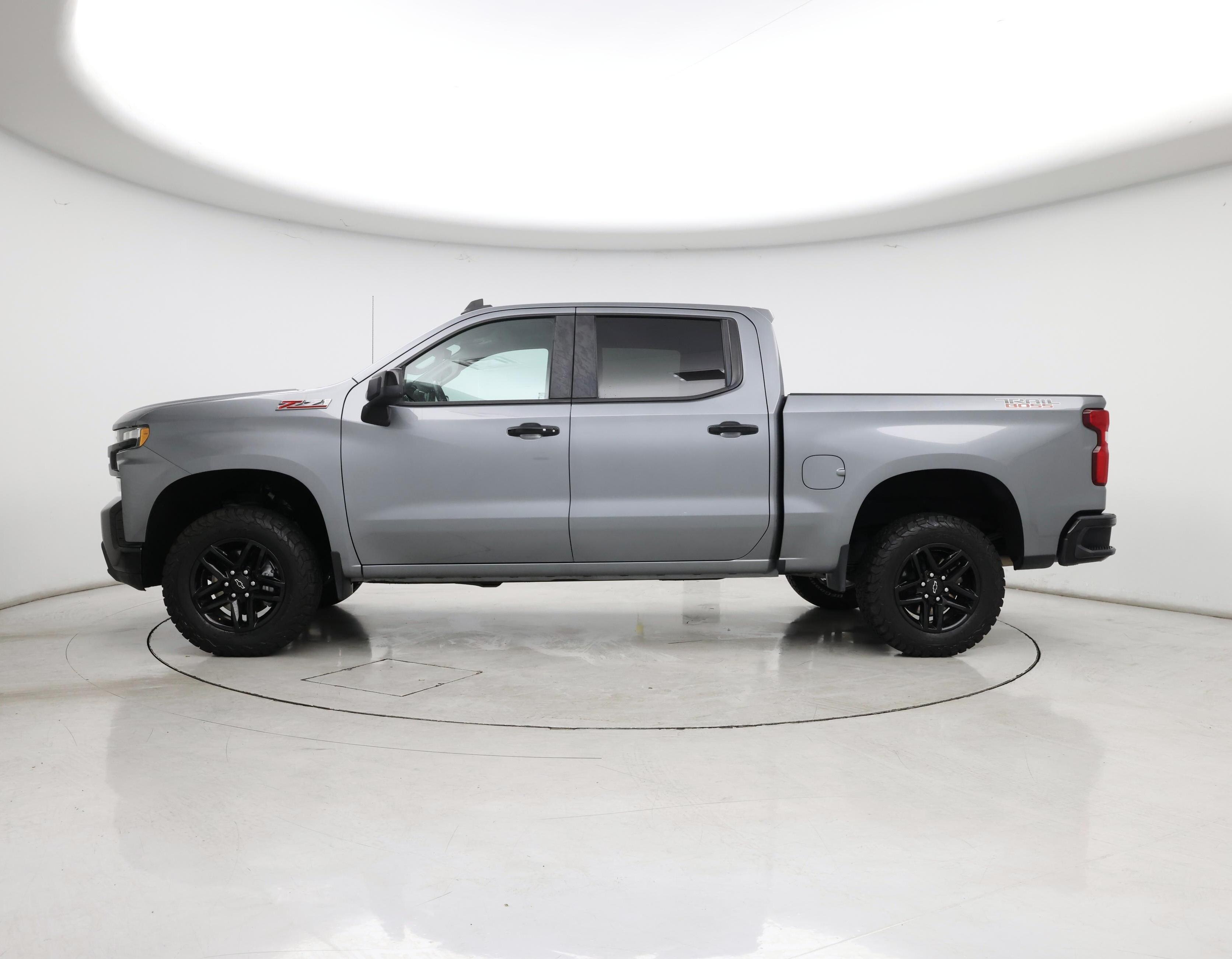 Thumbnail: 2020 Chevrolet Silverado 1500 - 3