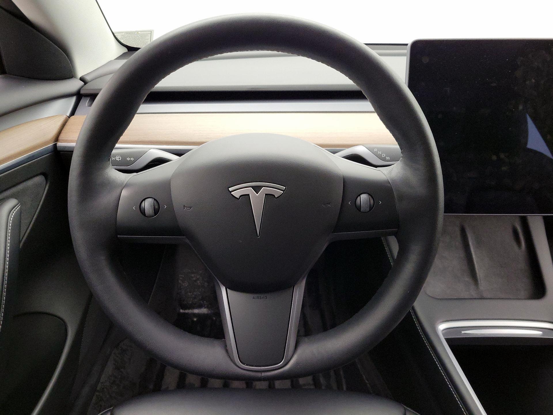 Thumbnail: 2022 Tesla Model 3 - 10