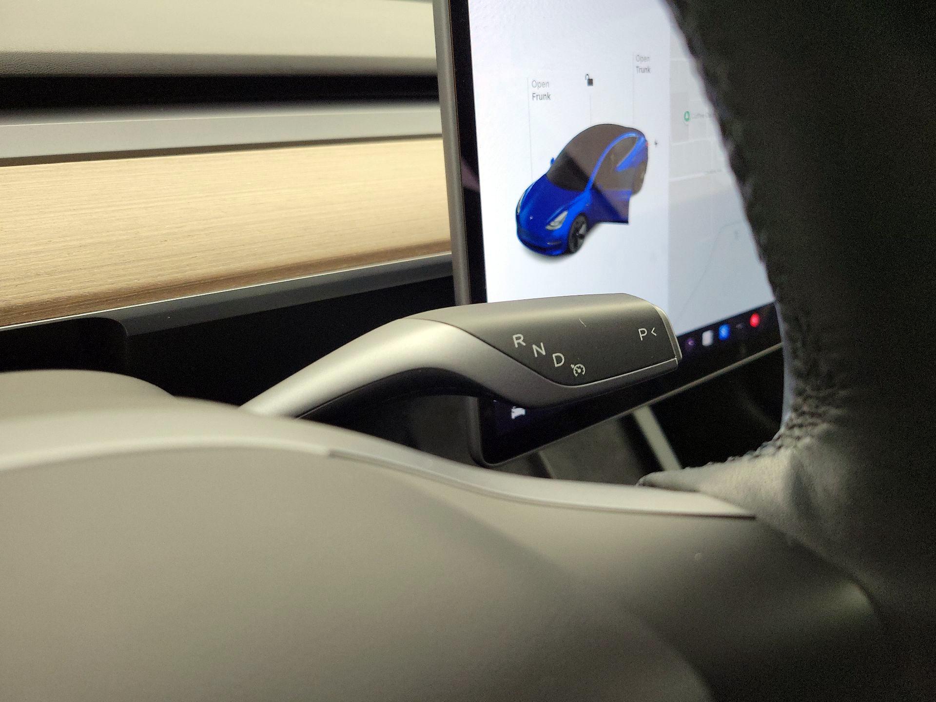 Thumbnail: 2022 Tesla Model 3 - 17