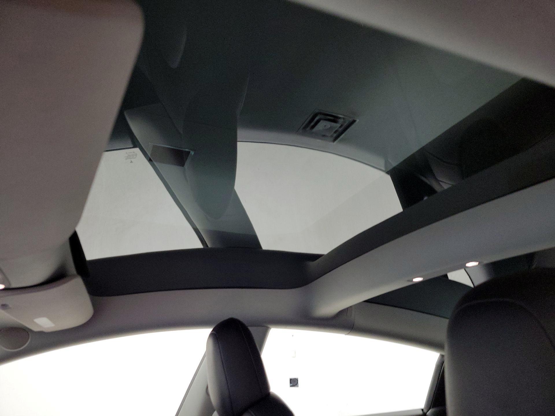 Thumbnail: 2022 Tesla Model 3 - 18