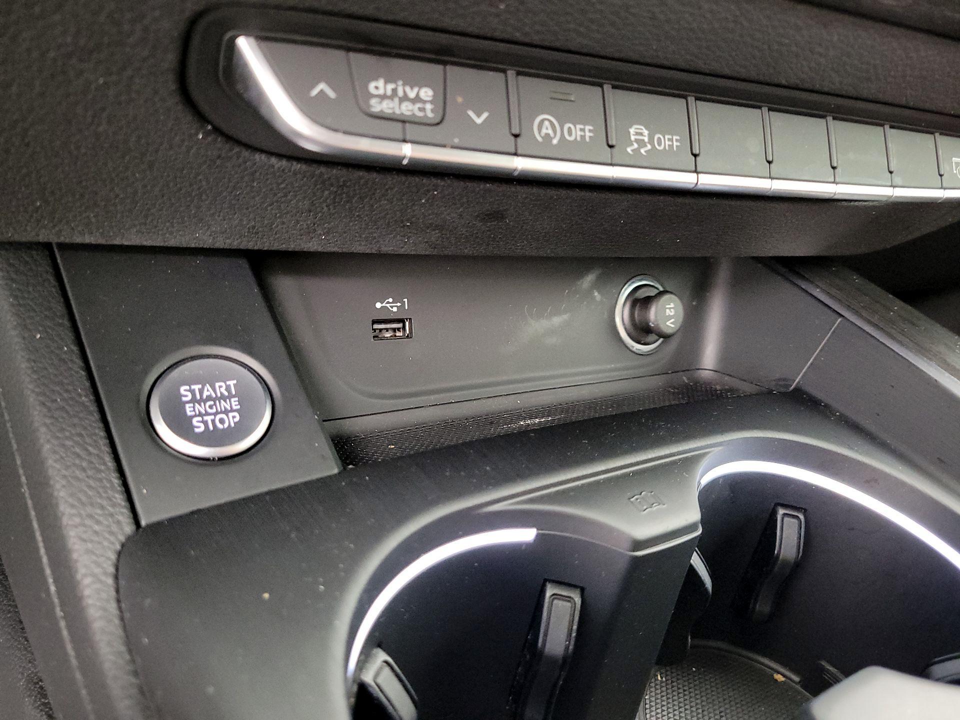 Thumbnail: 2019 Audi A4 - 18