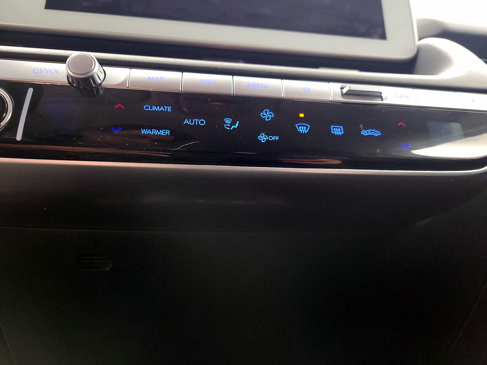 Thumbnail: 2022 Hyundai Ioniq 5 - 17