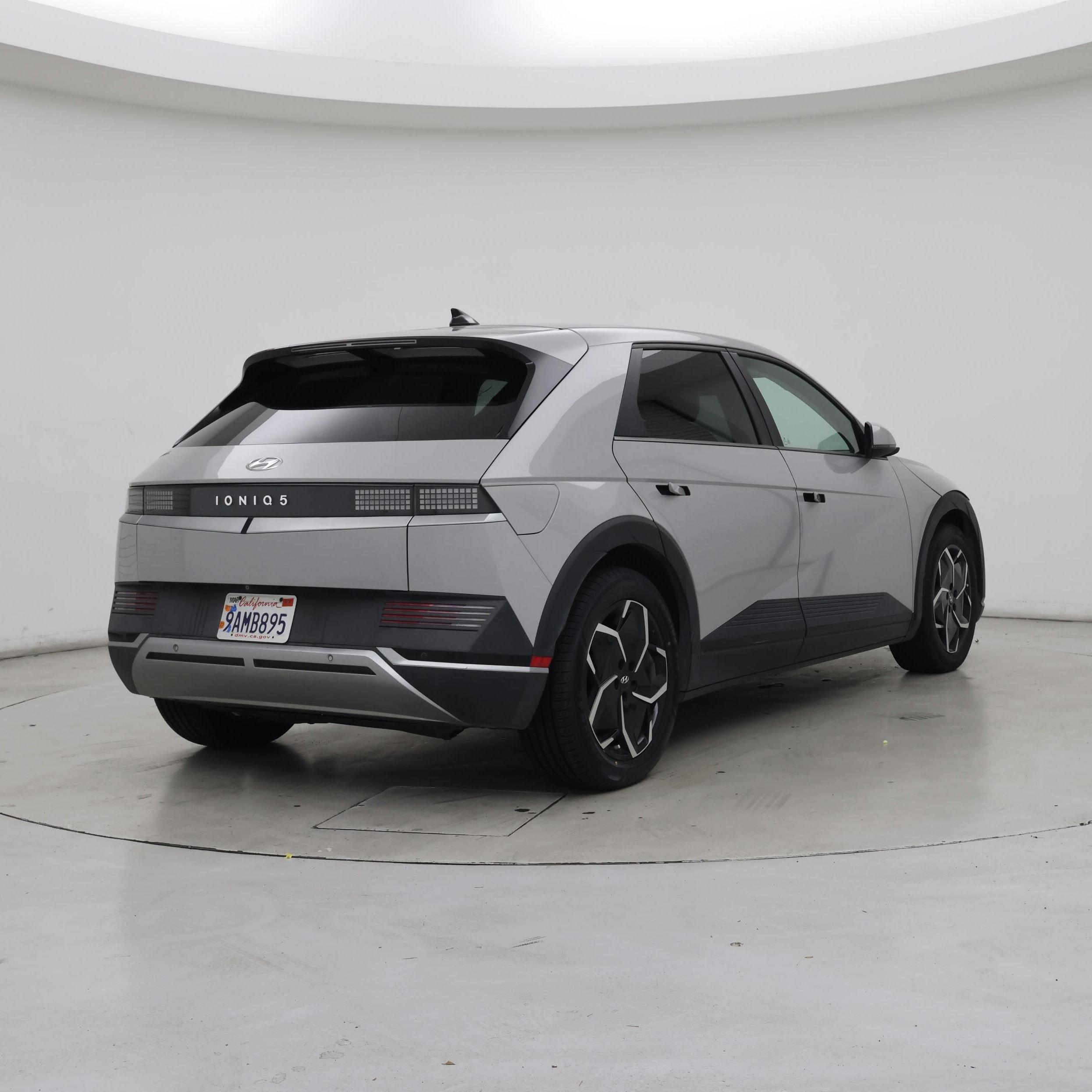 Thumbnail: 2022 Hyundai Ioniq 5 - 8