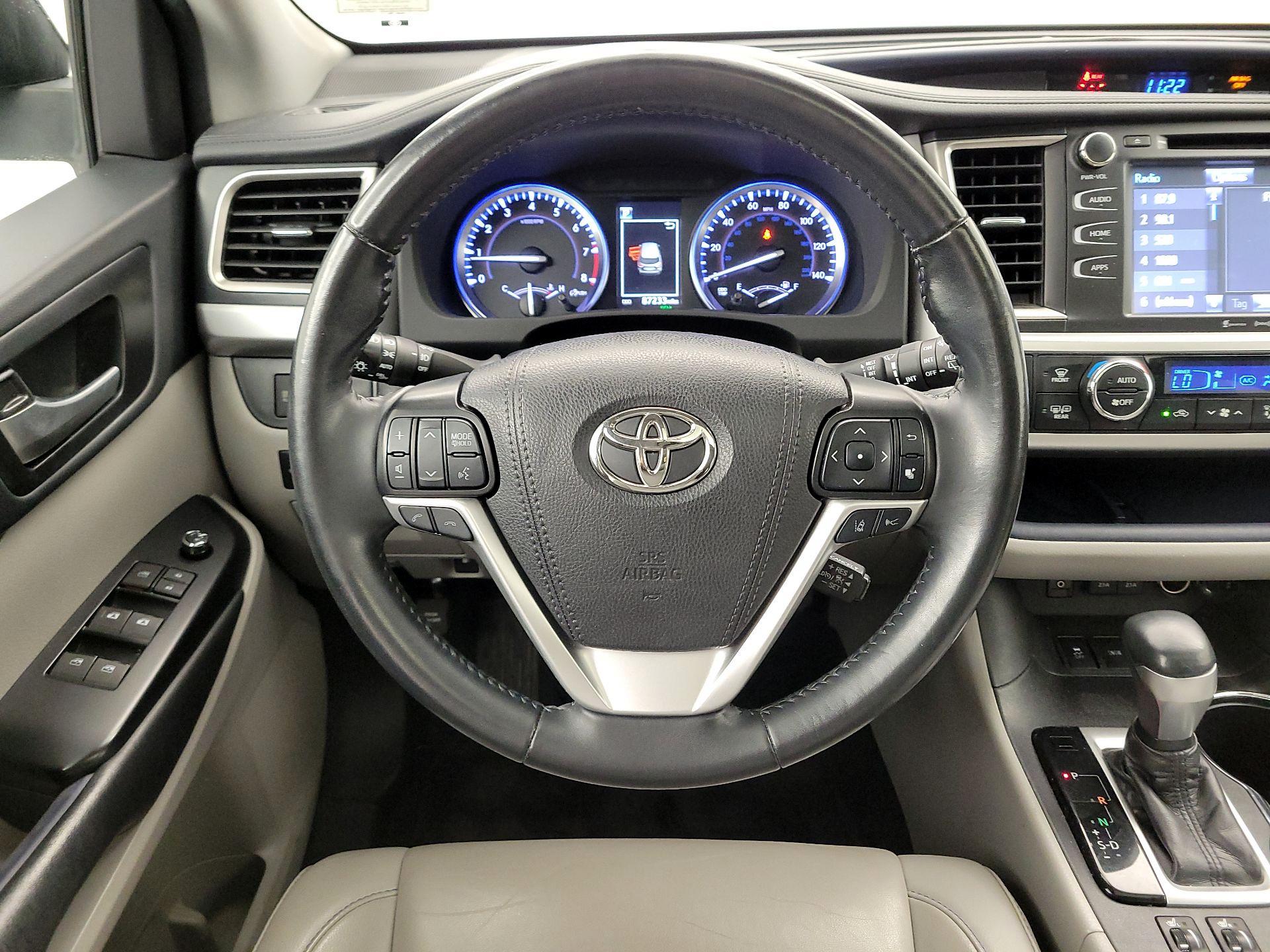 Thumbnail: 2019 Toyota Highlander - 10