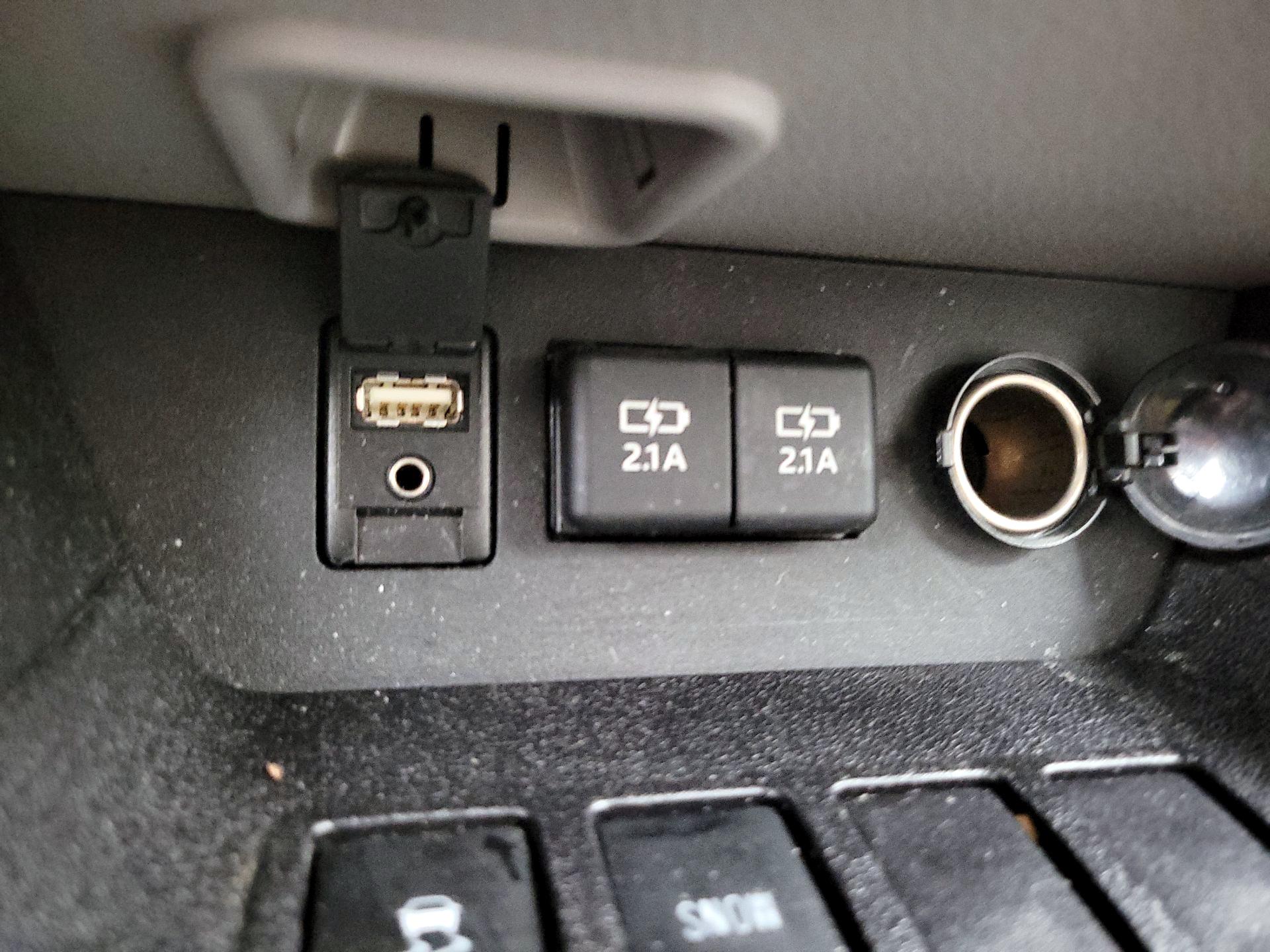 Thumbnail: 2019 Toyota Highlander - 18