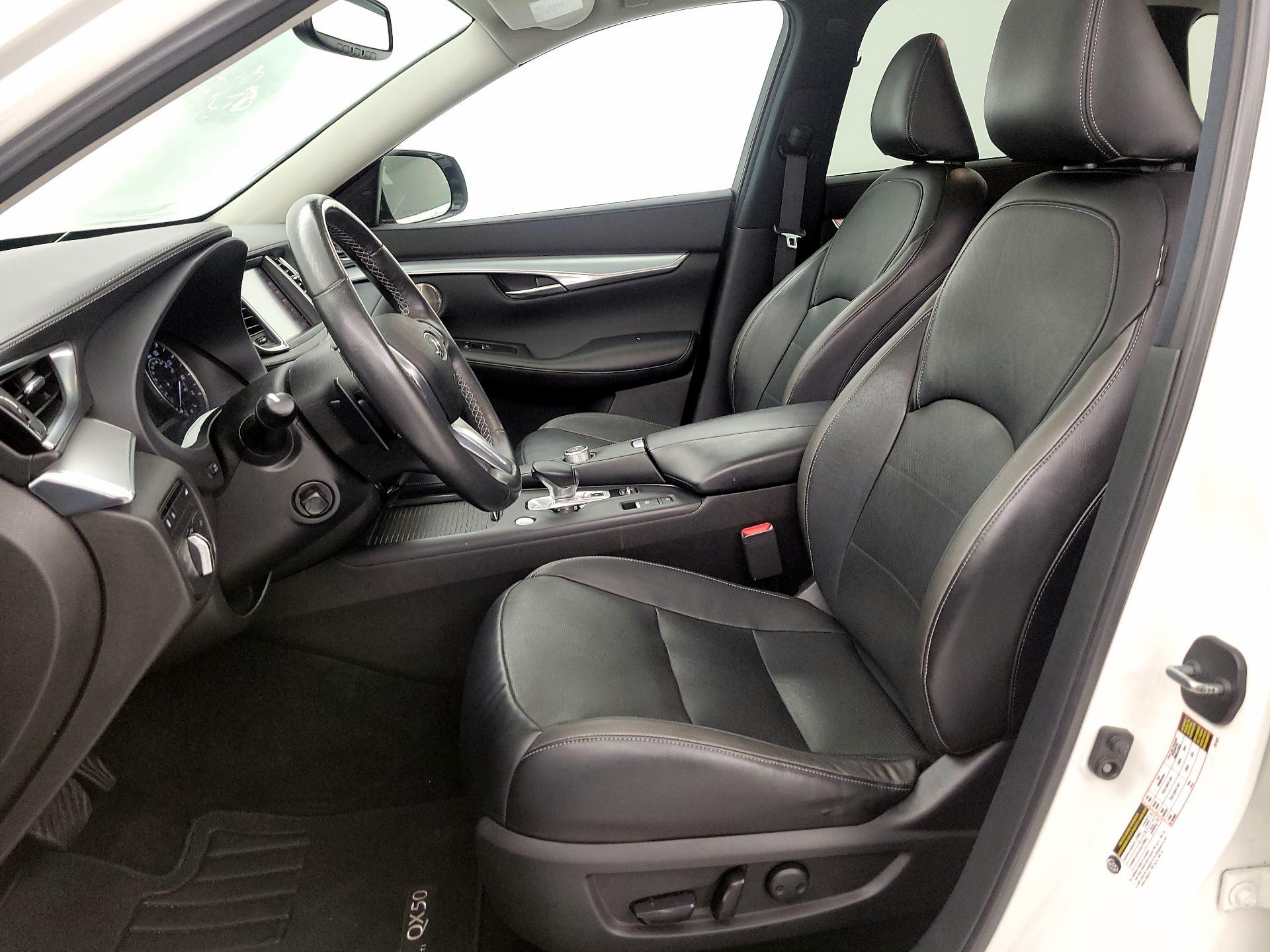 Thumbnail: 2019 INFINITI QX50 - 11