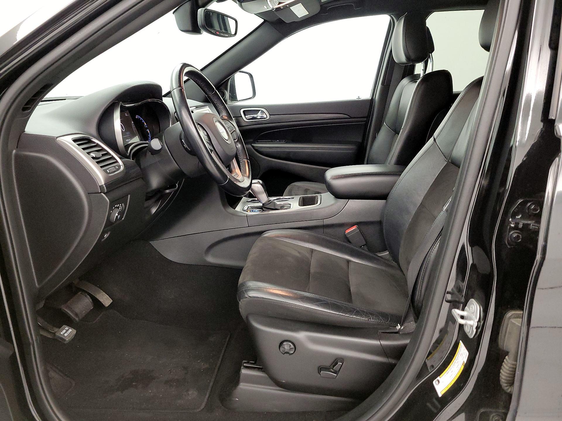 Thumbnail: 2020 Jeep Grand Cherokee - 11