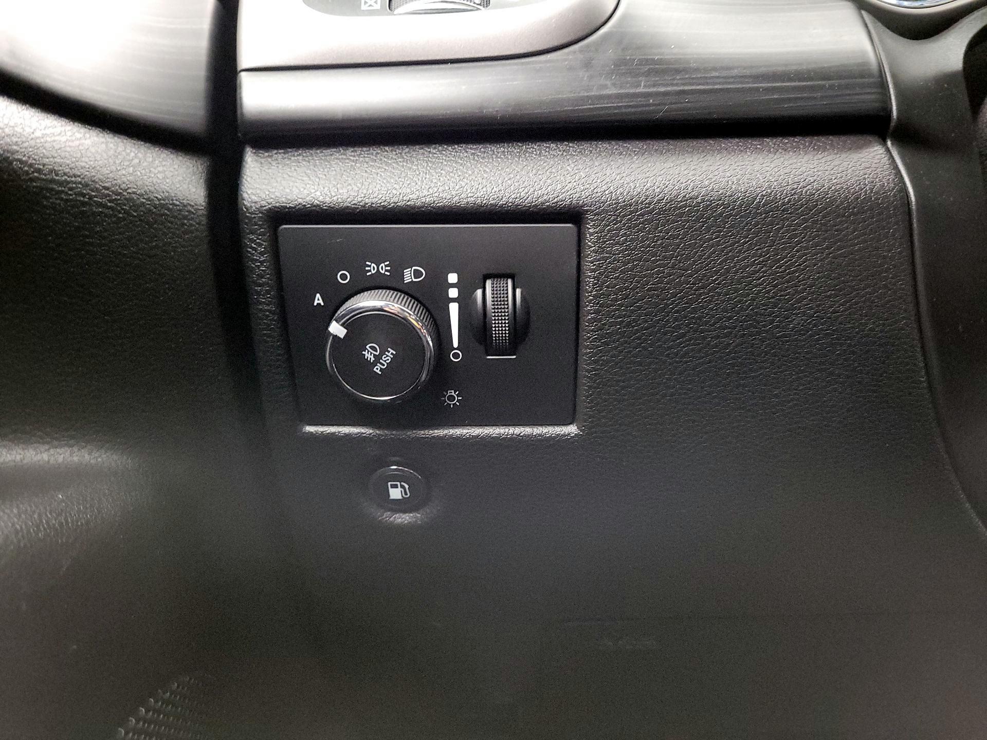 Thumbnail: 2020 Jeep Grand Cherokee - 13