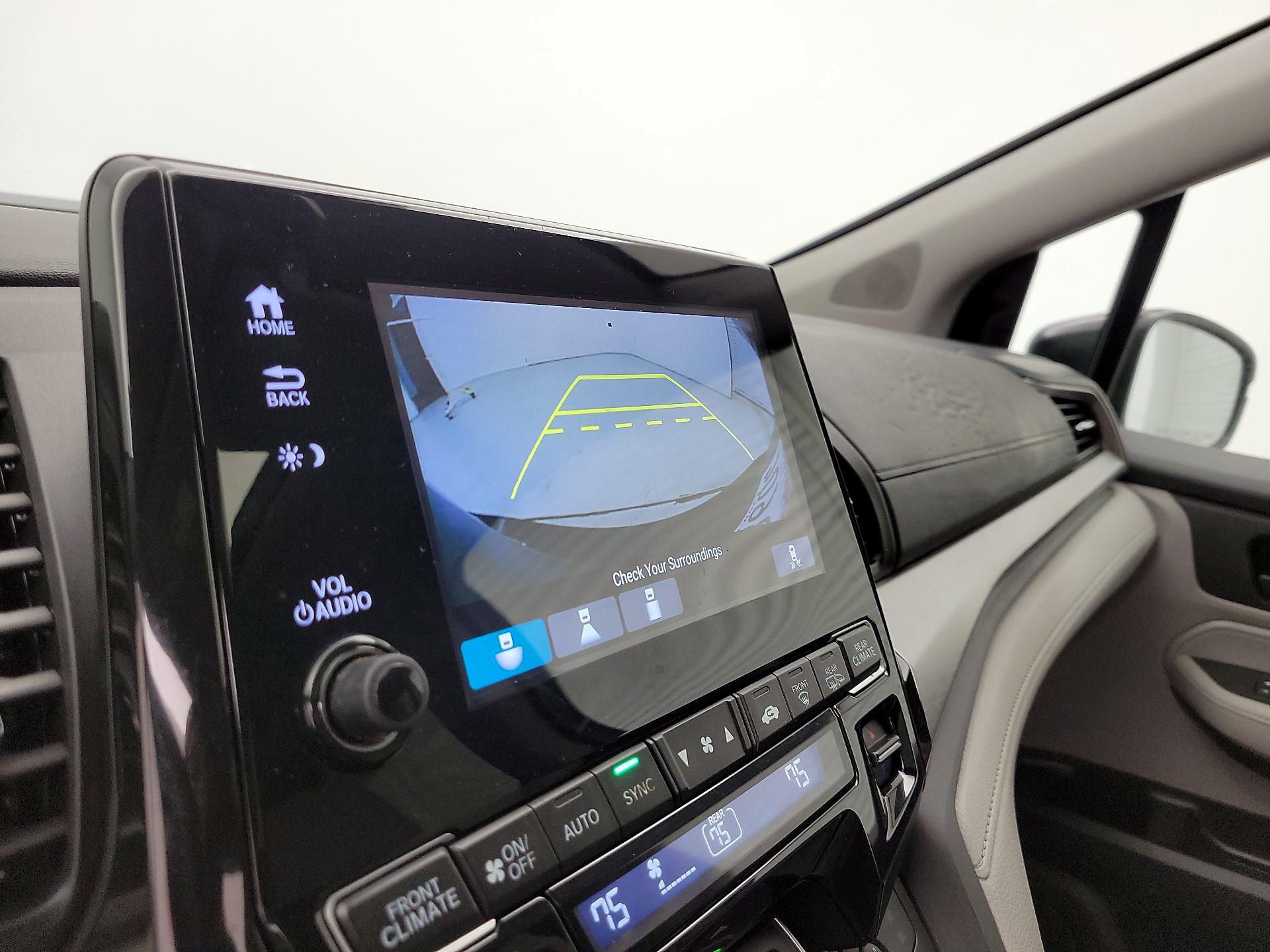 Thumbnail: 2019 Honda Odyssey - 14