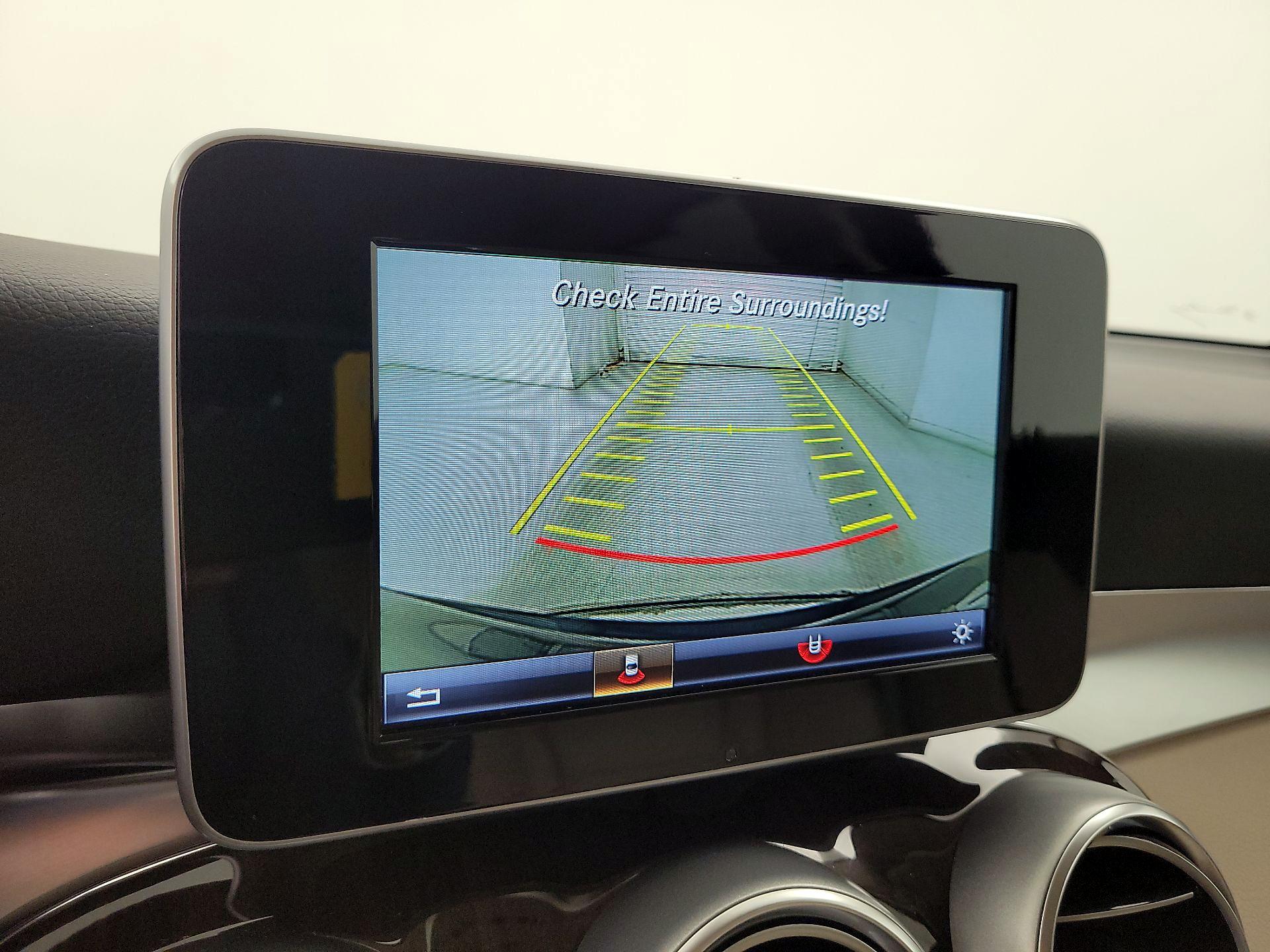 Thumbnail: 2016 Mercedes-Benz GLC - 14