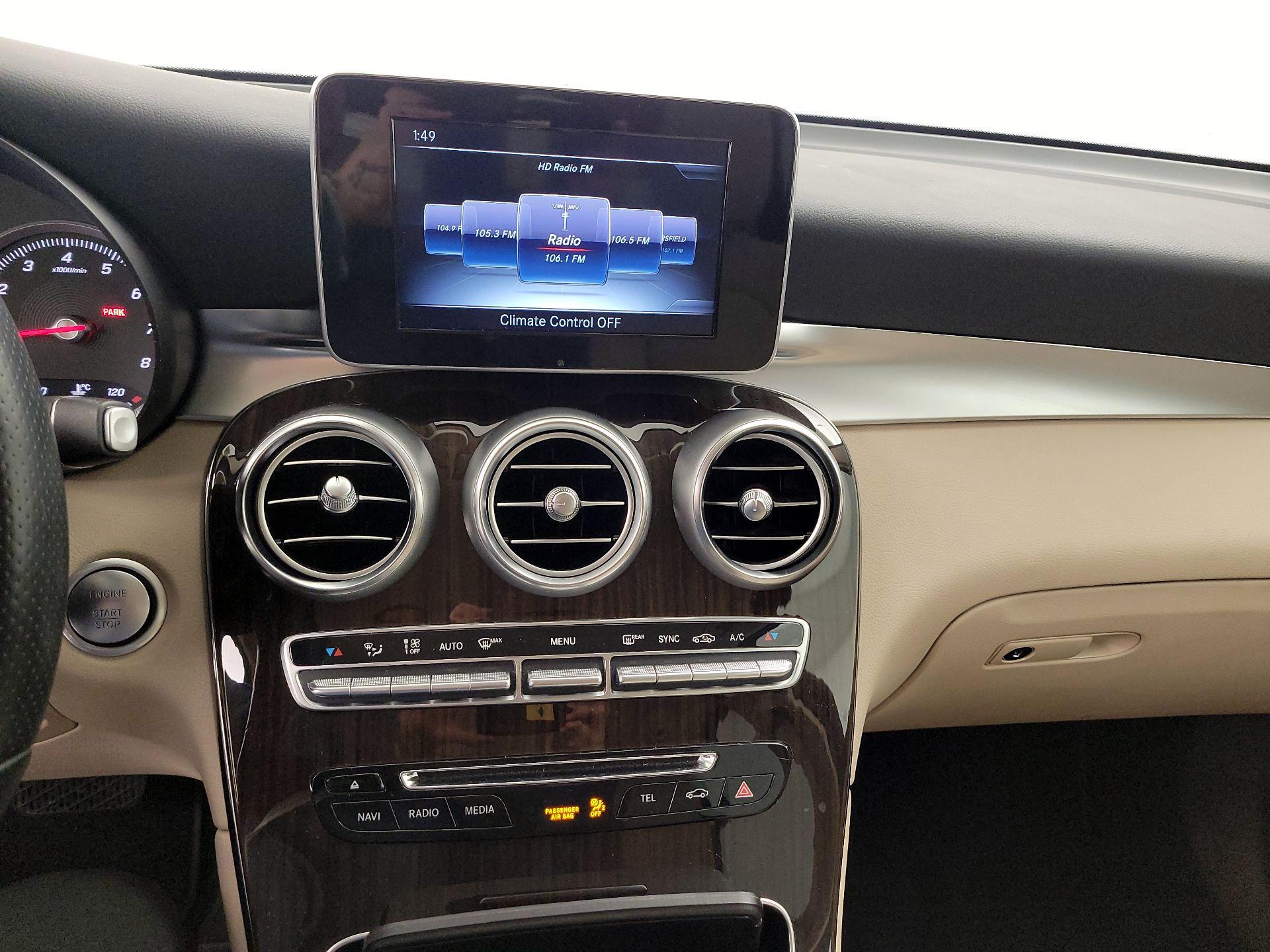 Thumbnail: 2016 Mercedes-Benz GLC - 15