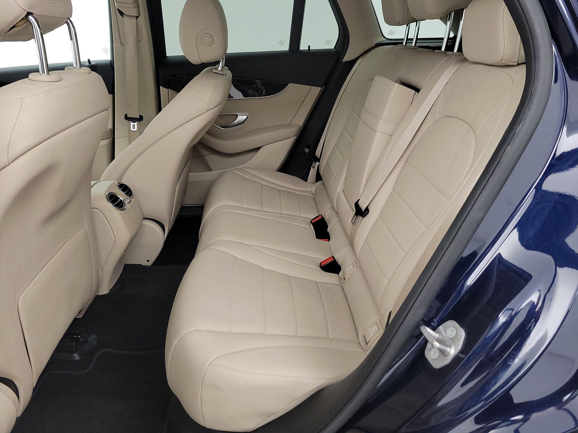 Thumbnail: 2016 Mercedes-Benz GLC - 19