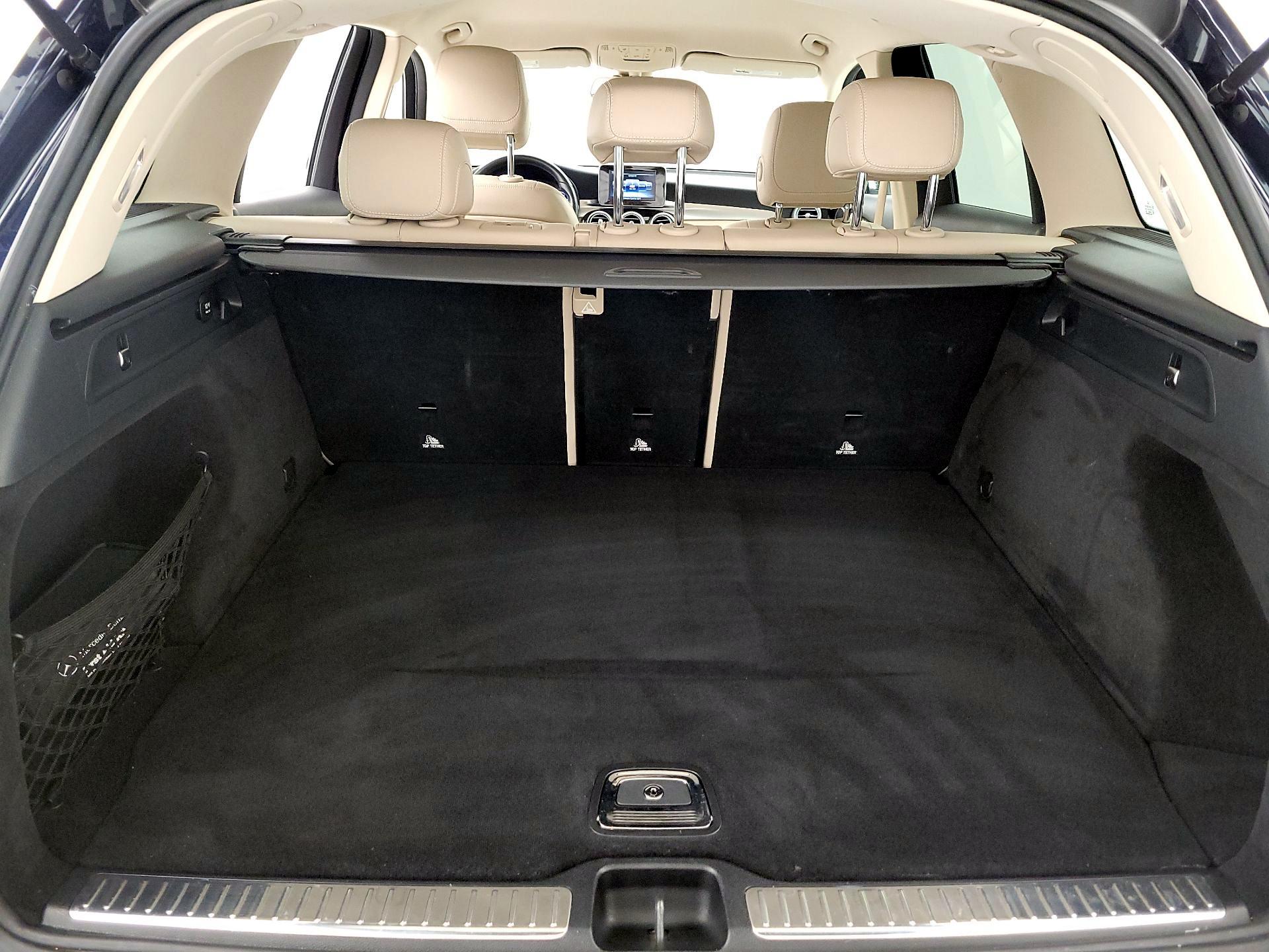 Thumbnail: 2016 Mercedes-Benz GLC - 20