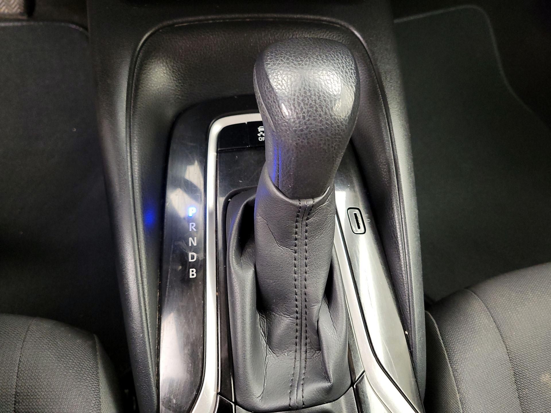 Thumbnail: 2021 Toyota Corolla - 16