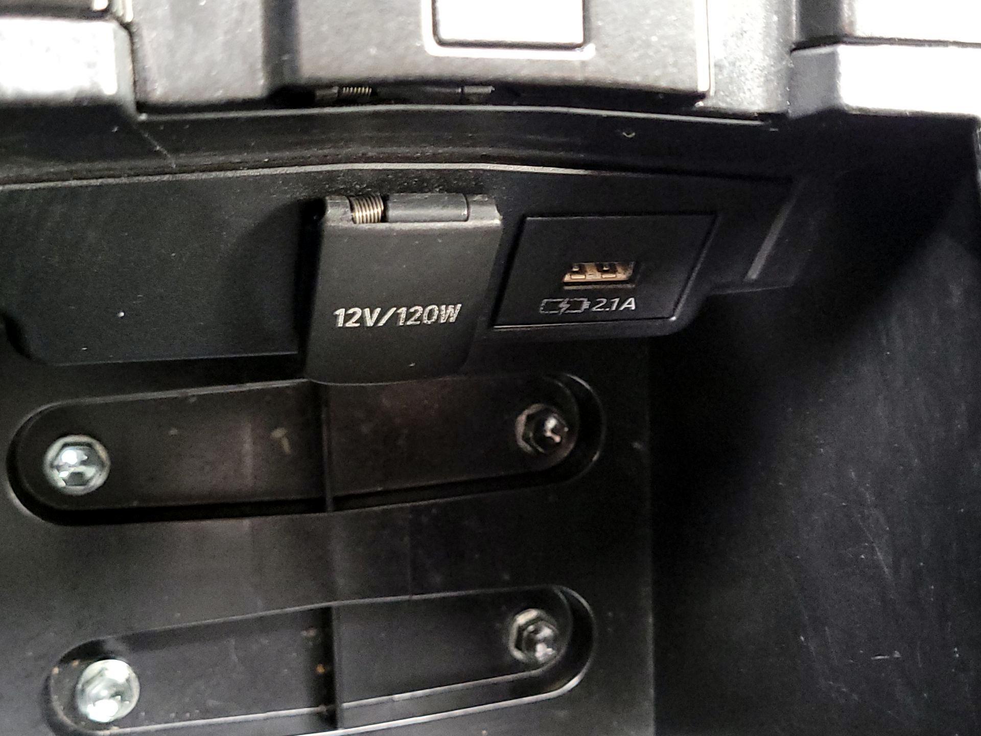 Thumbnail: 2021 Toyota Corolla - 17