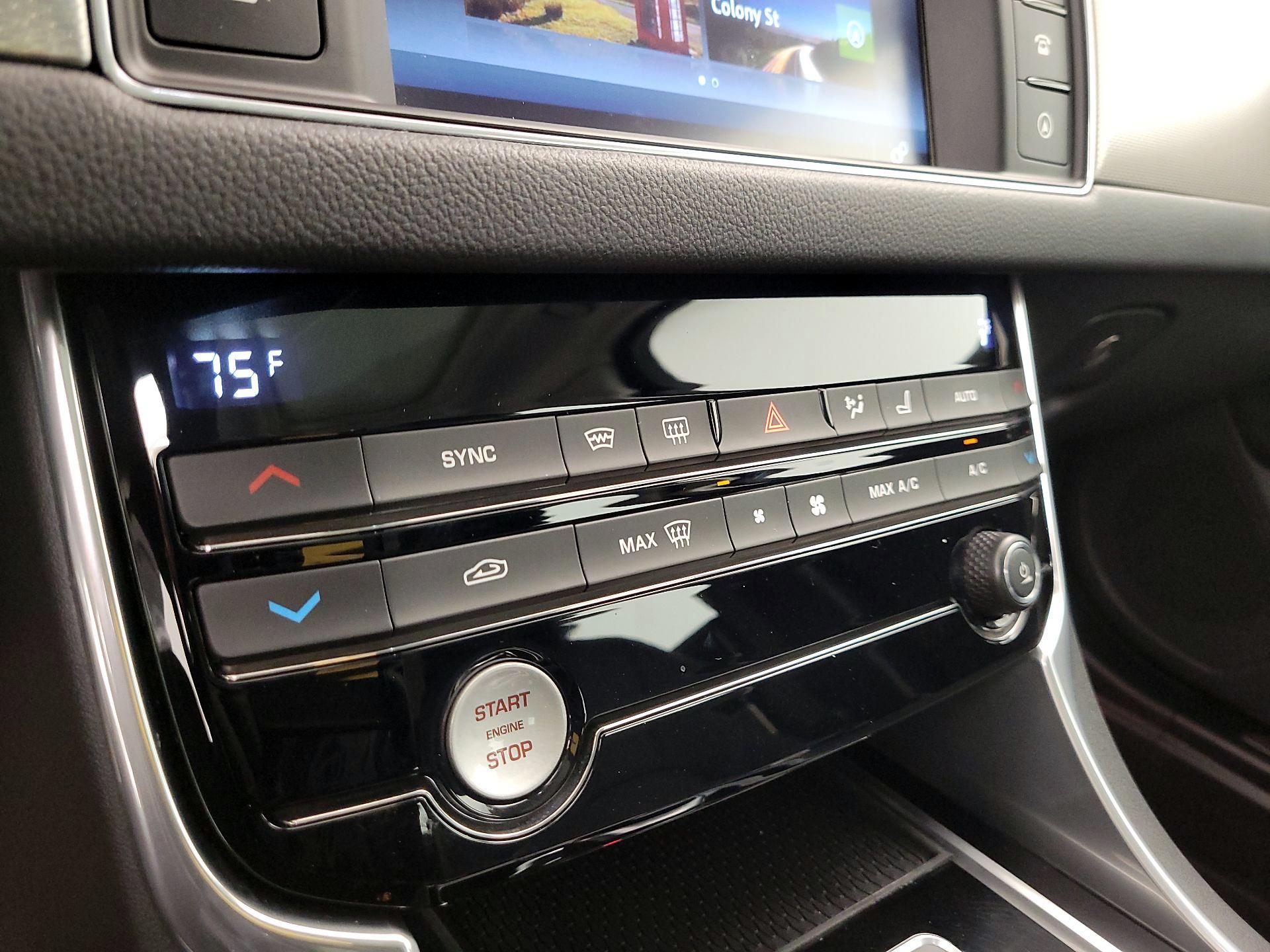 Thumbnail: 2017 Jaguar XF - 15