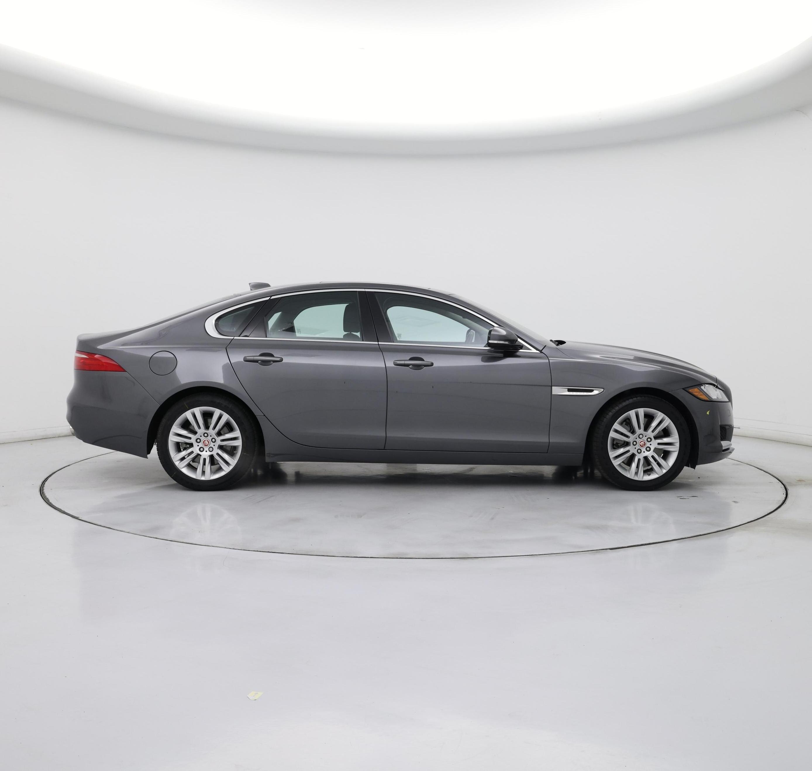 Thumbnail: 2017 Jaguar XF - 7