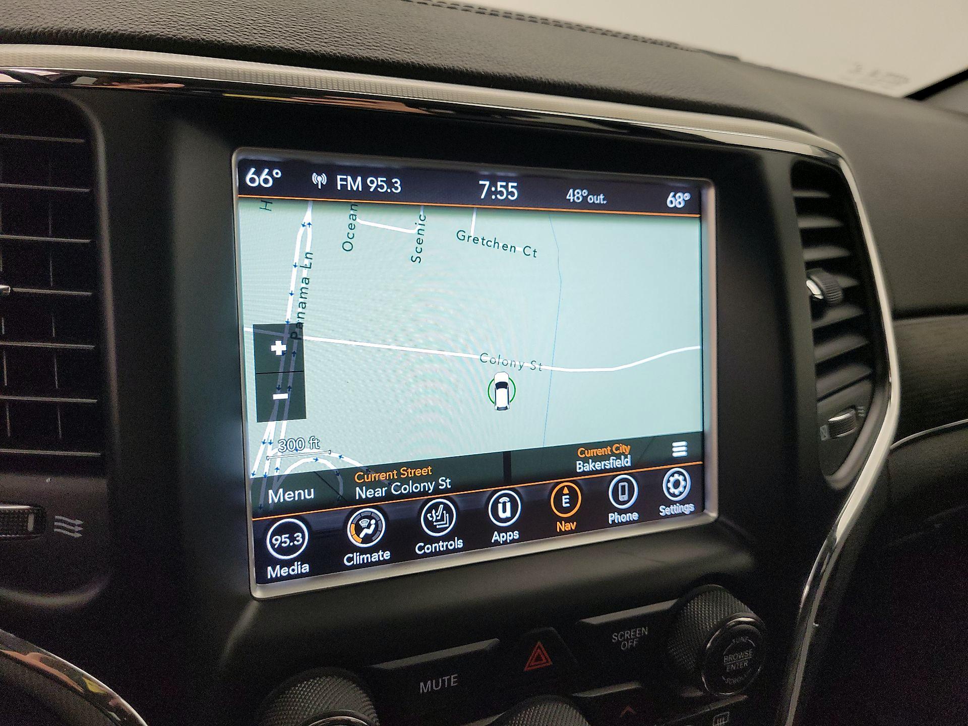 Thumbnail: 2018 Jeep Grand Cherokee - 14