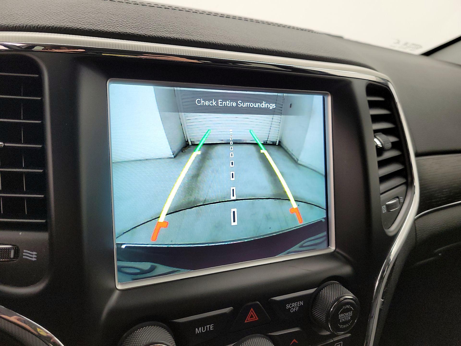 Thumbnail: 2018 Jeep Grand Cherokee - 15