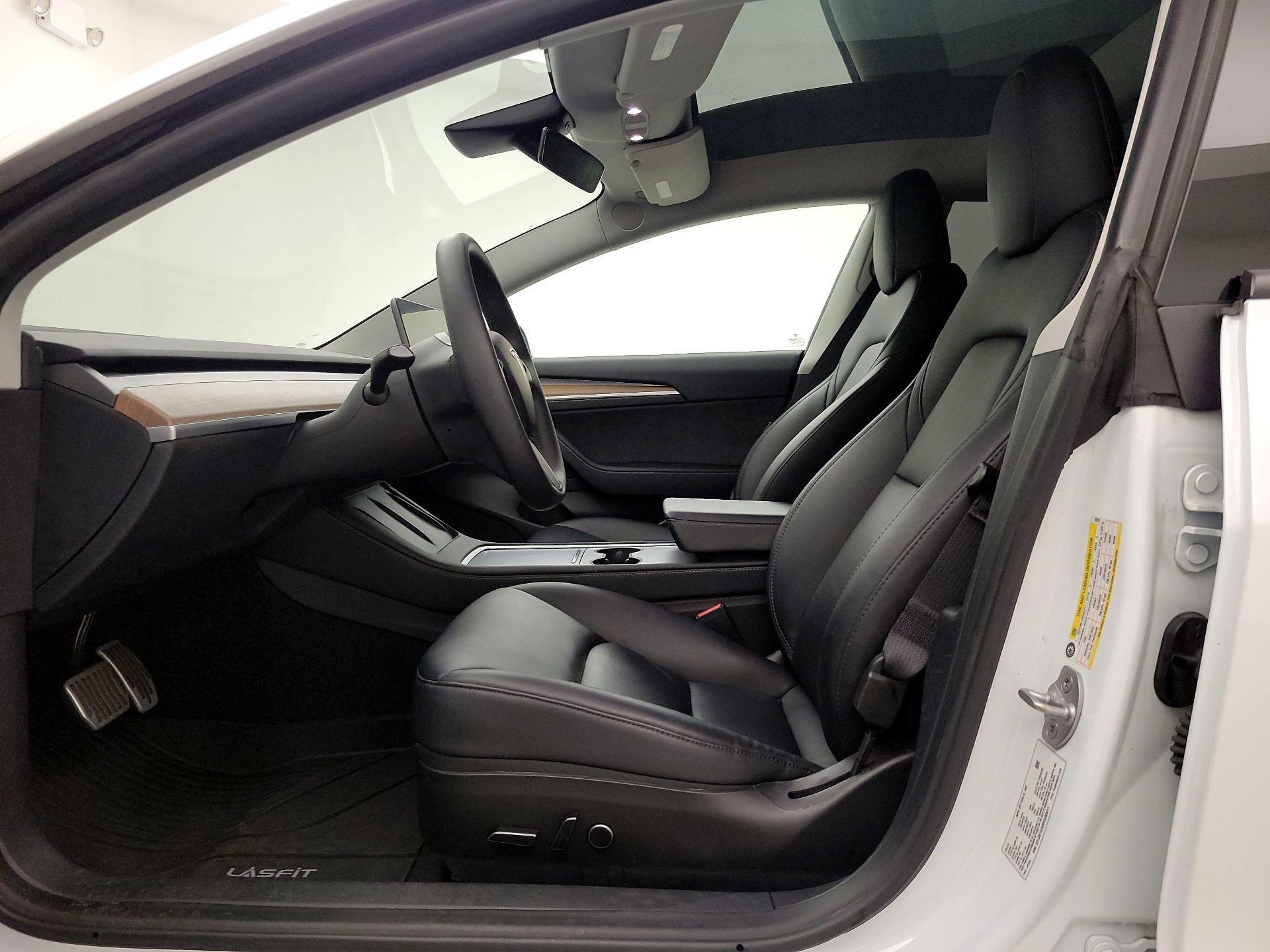 Thumbnail: 2023 Tesla Model 3 - 11