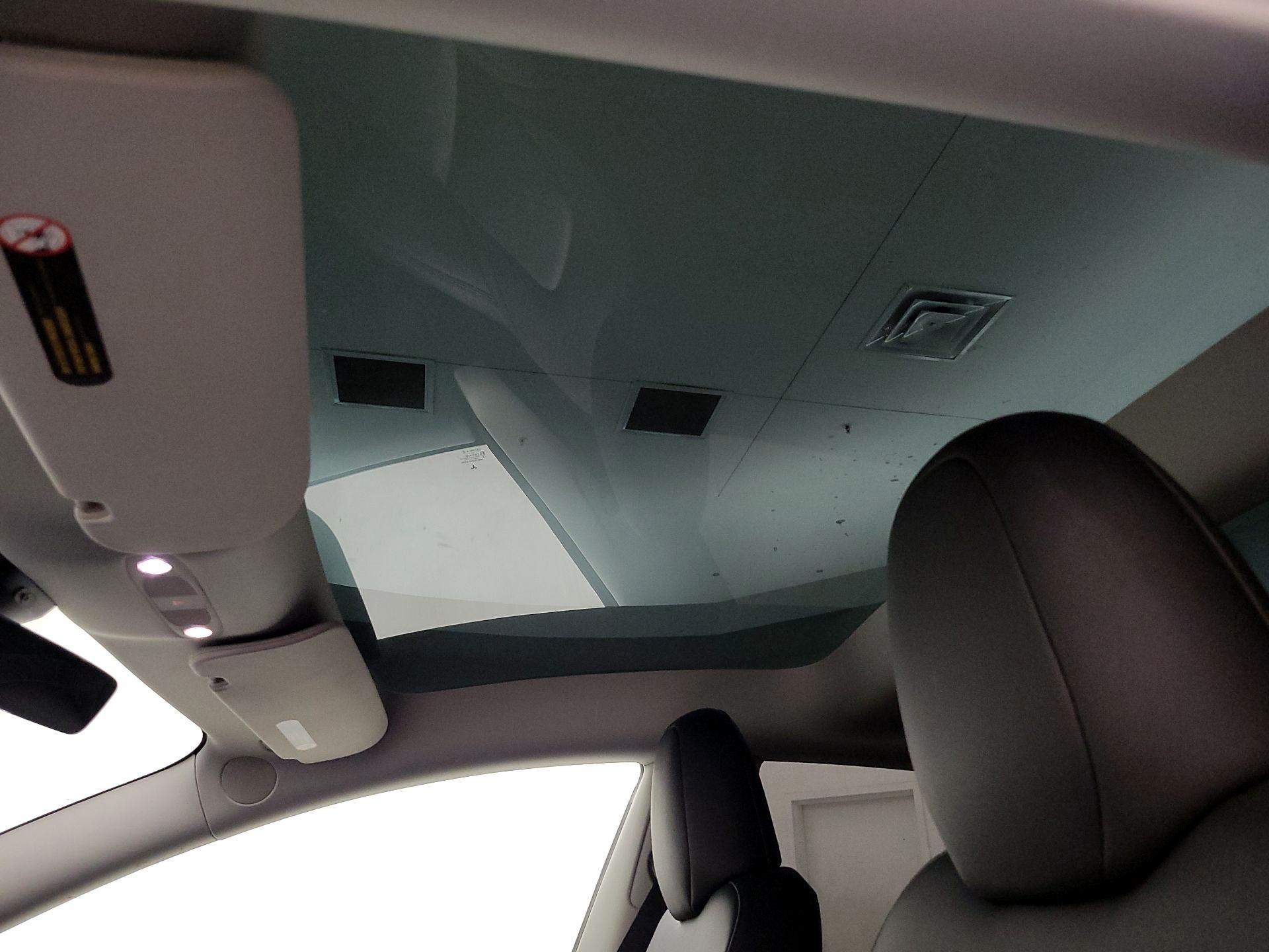 Thumbnail: 2023 Tesla Model 3 - 19