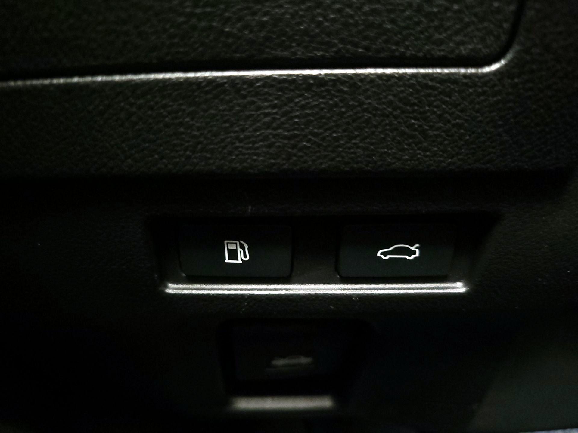 Thumbnail: 2023 Lexus ES - 13