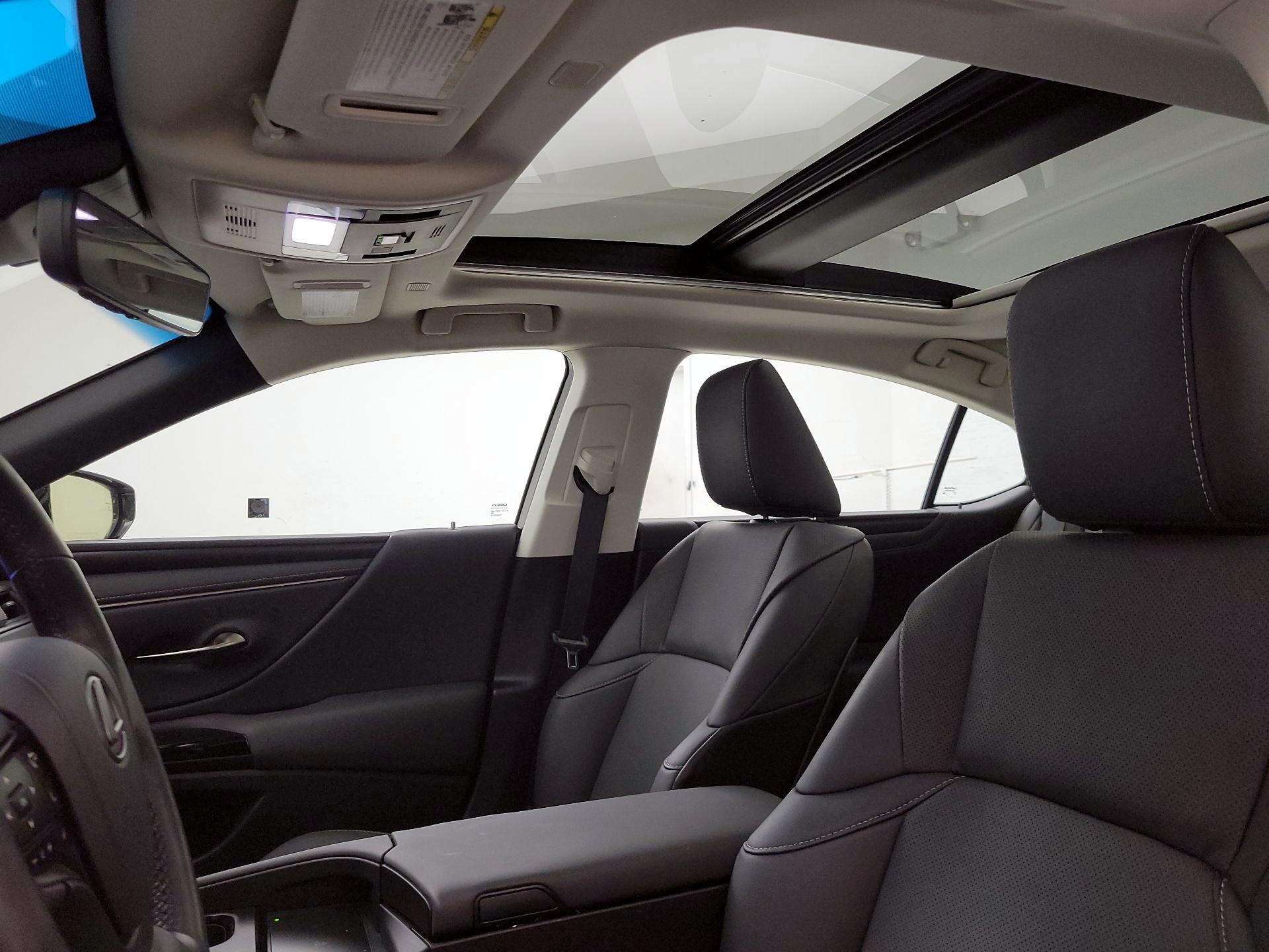 Thumbnail: 2023 Lexus ES - 18