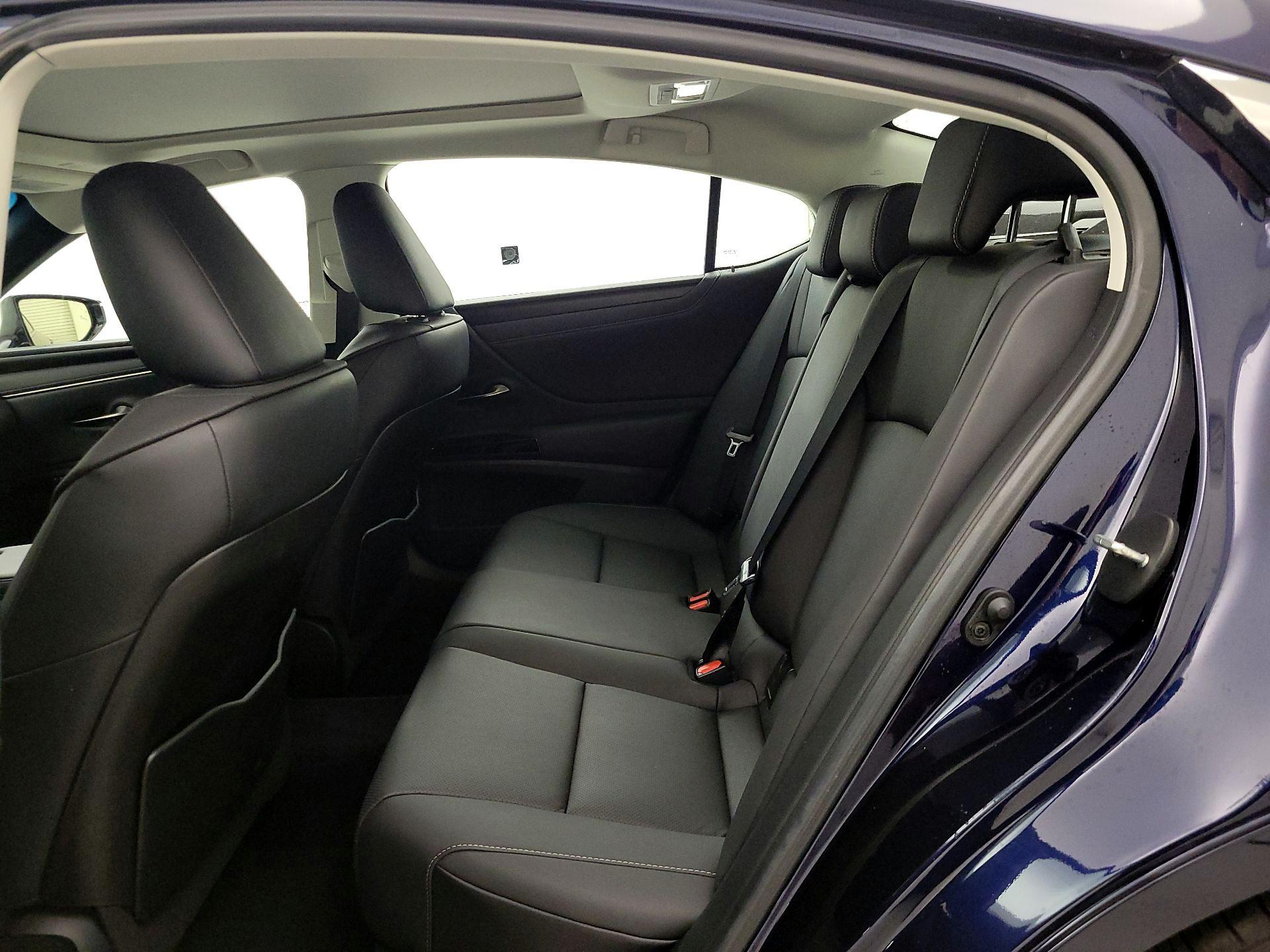 Thumbnail: 2023 Lexus ES - 19