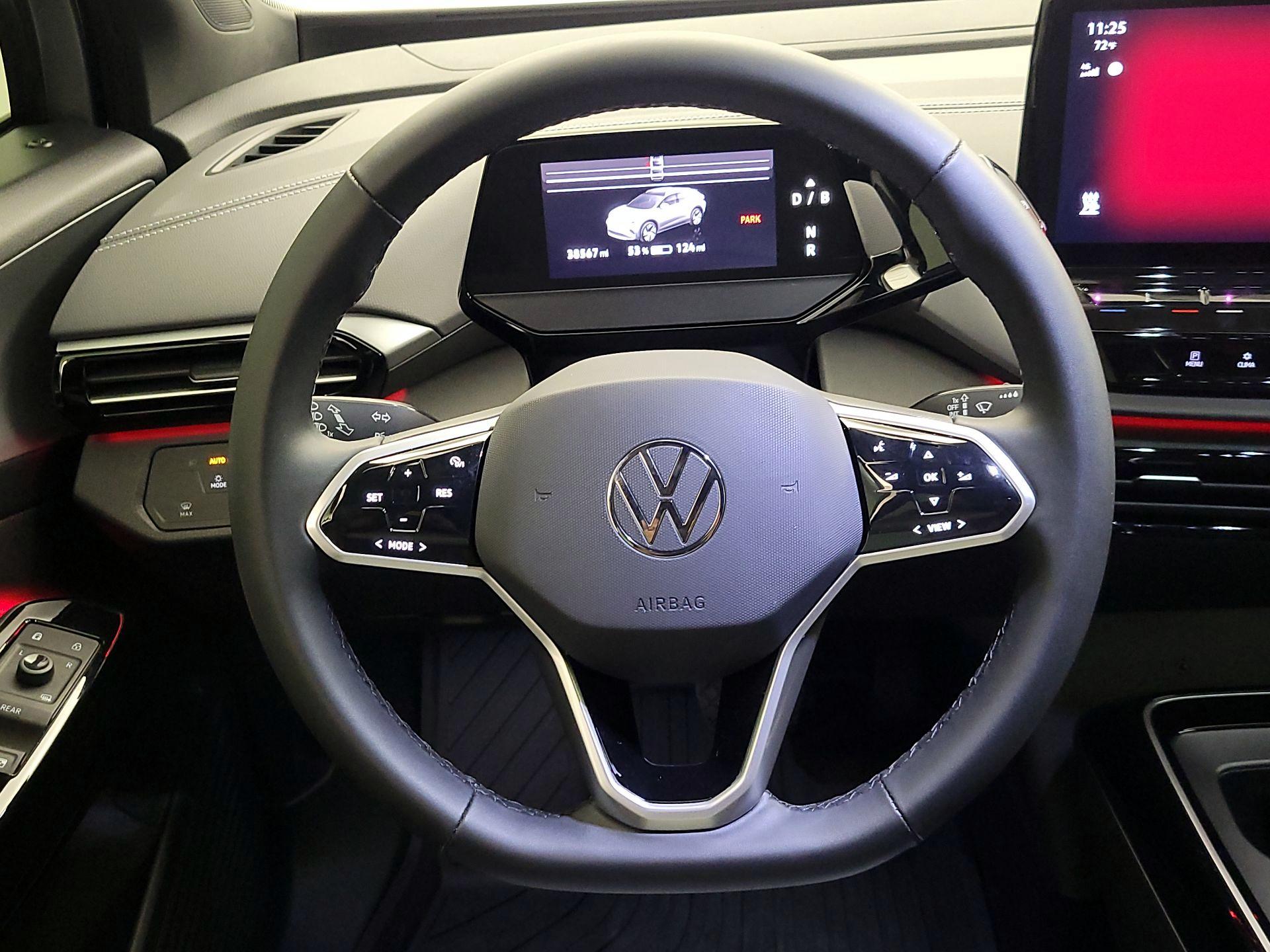 Thumbnail: 2023 Volkswagen ID.4 - 10