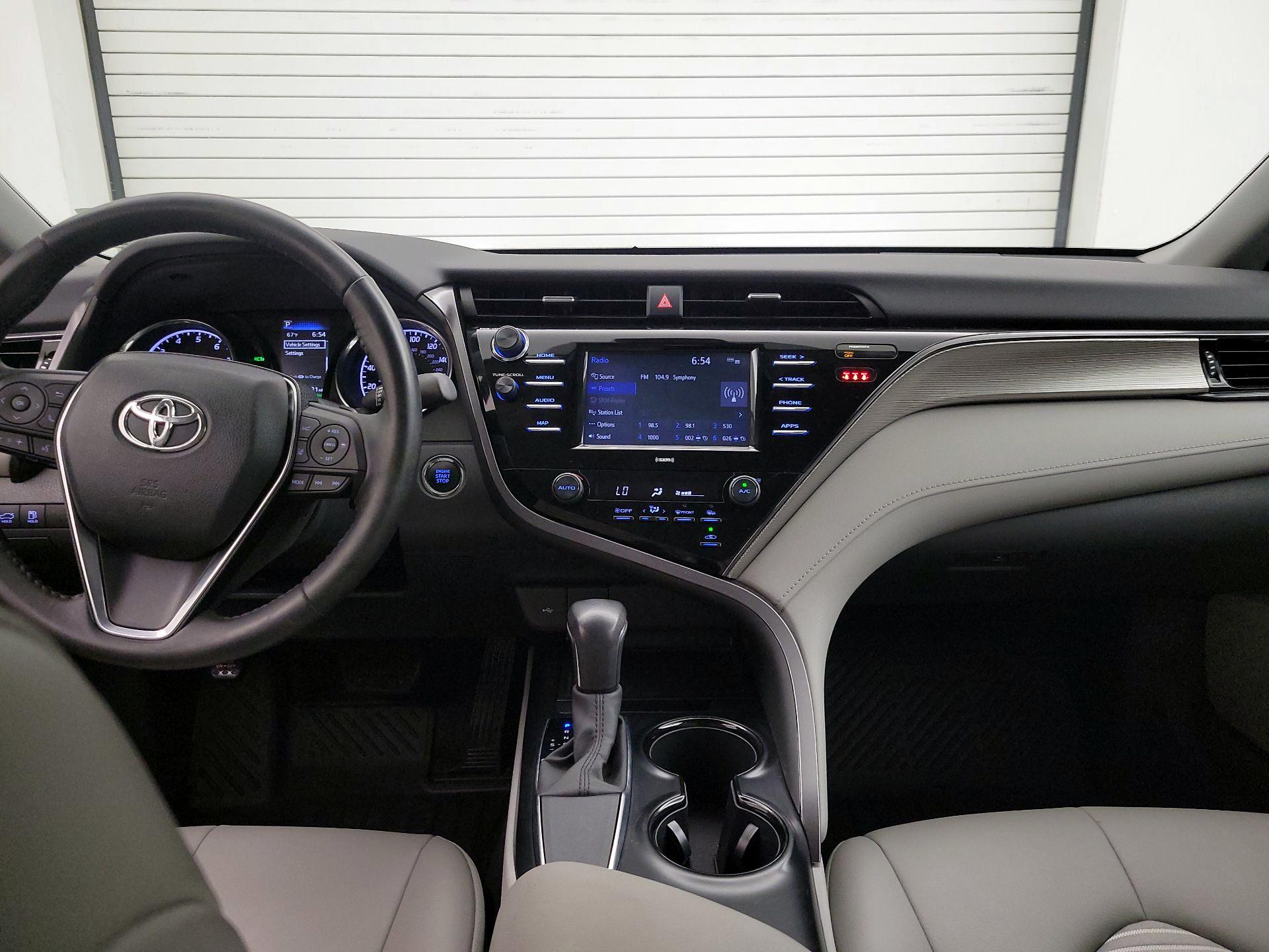 Thumbnail: 2020 Toyota Camry - 9