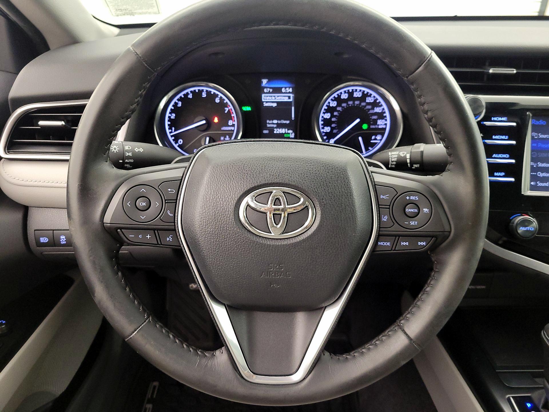 Thumbnail: 2020 Toyota Camry - 10