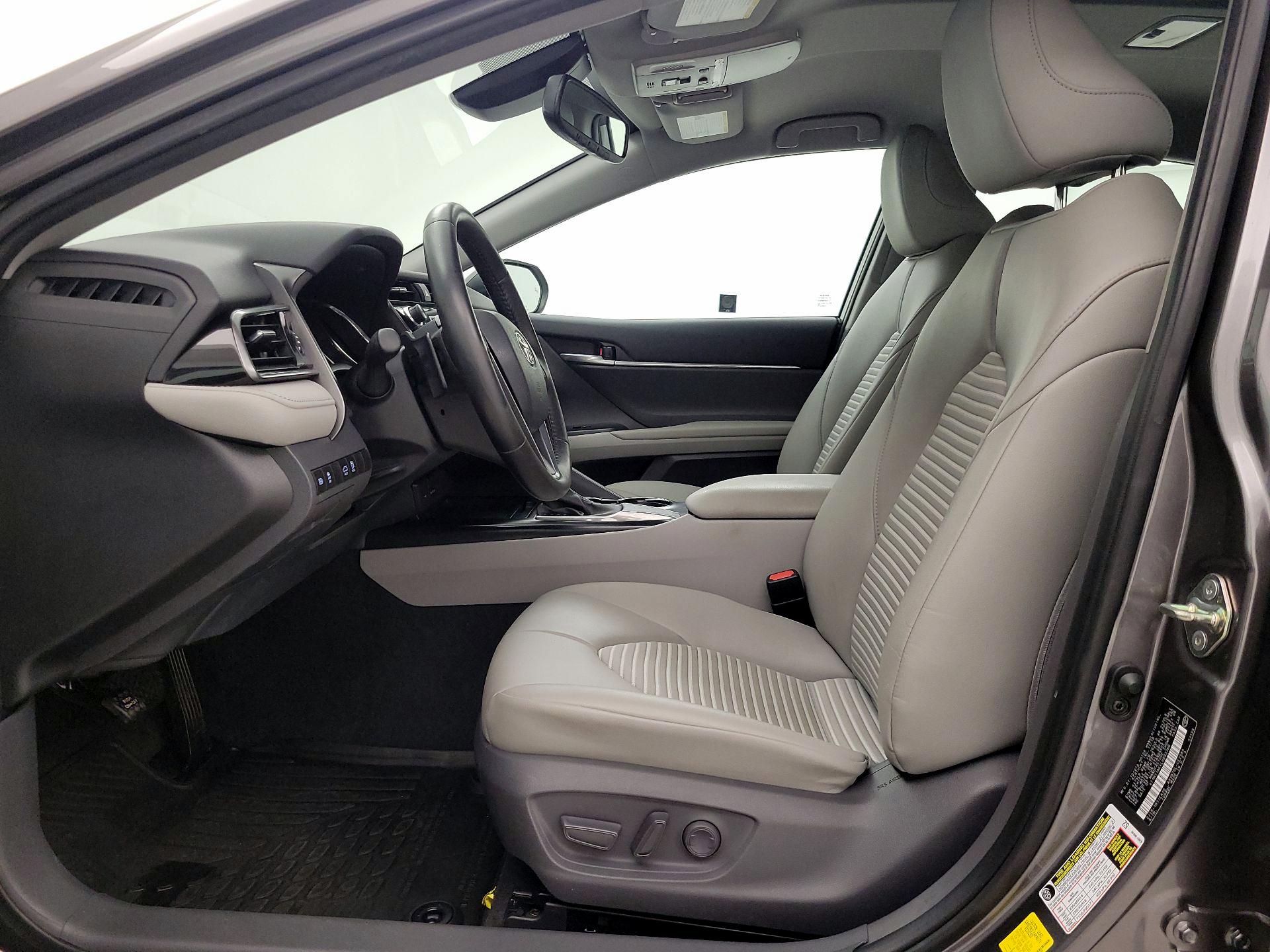 Thumbnail: 2020 Toyota Camry - 11