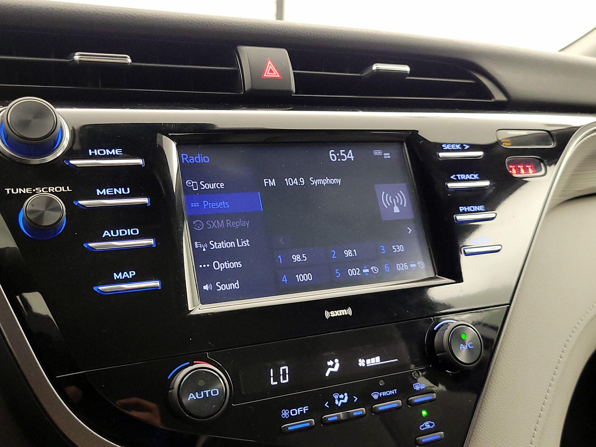 Thumbnail: 2020 Toyota Camry - 15